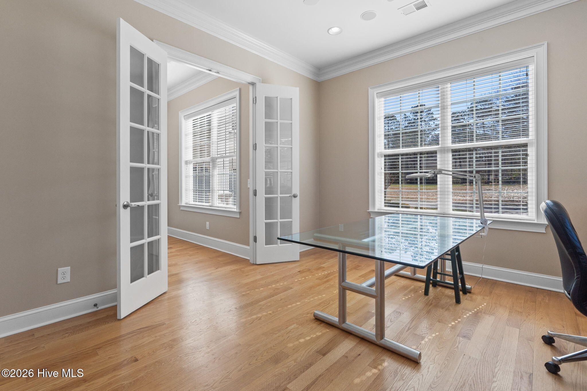 100559683 | Photo 37