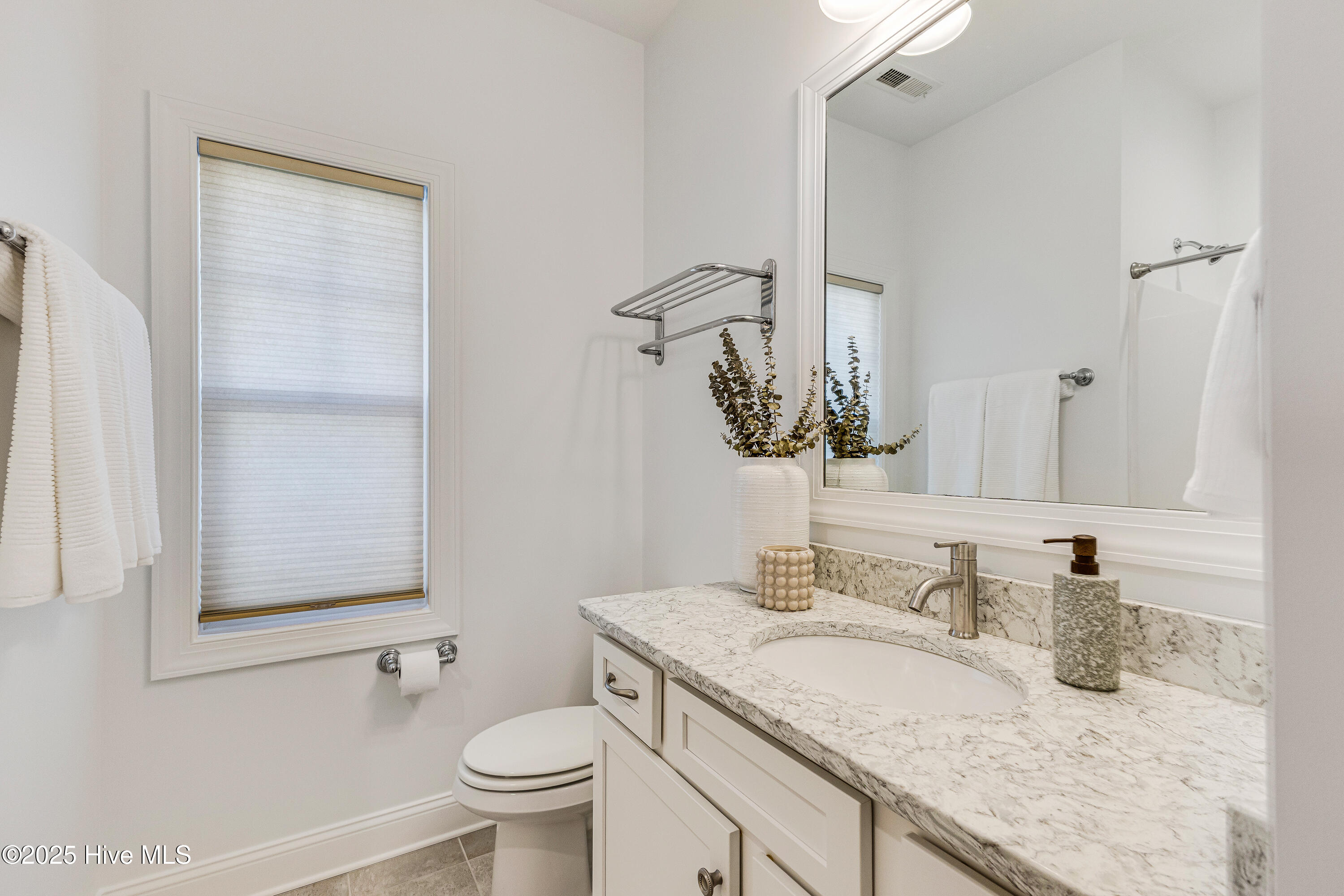 100542174 | Photo 27