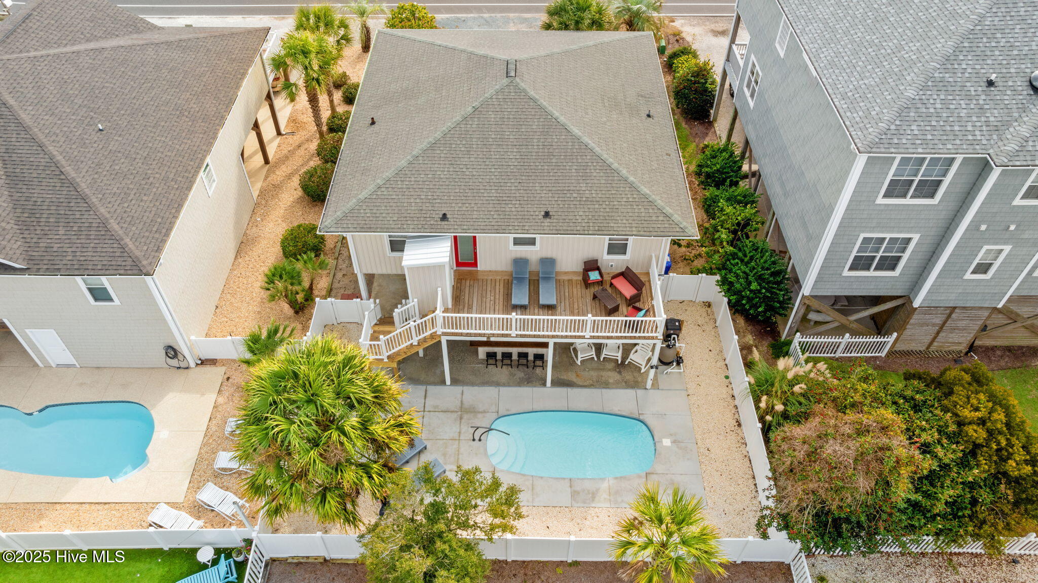 100542968 | Photo 35