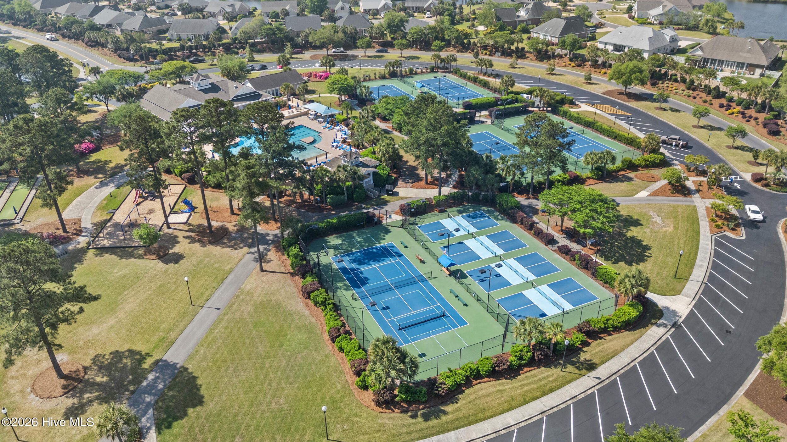 100566024 | Photo 46