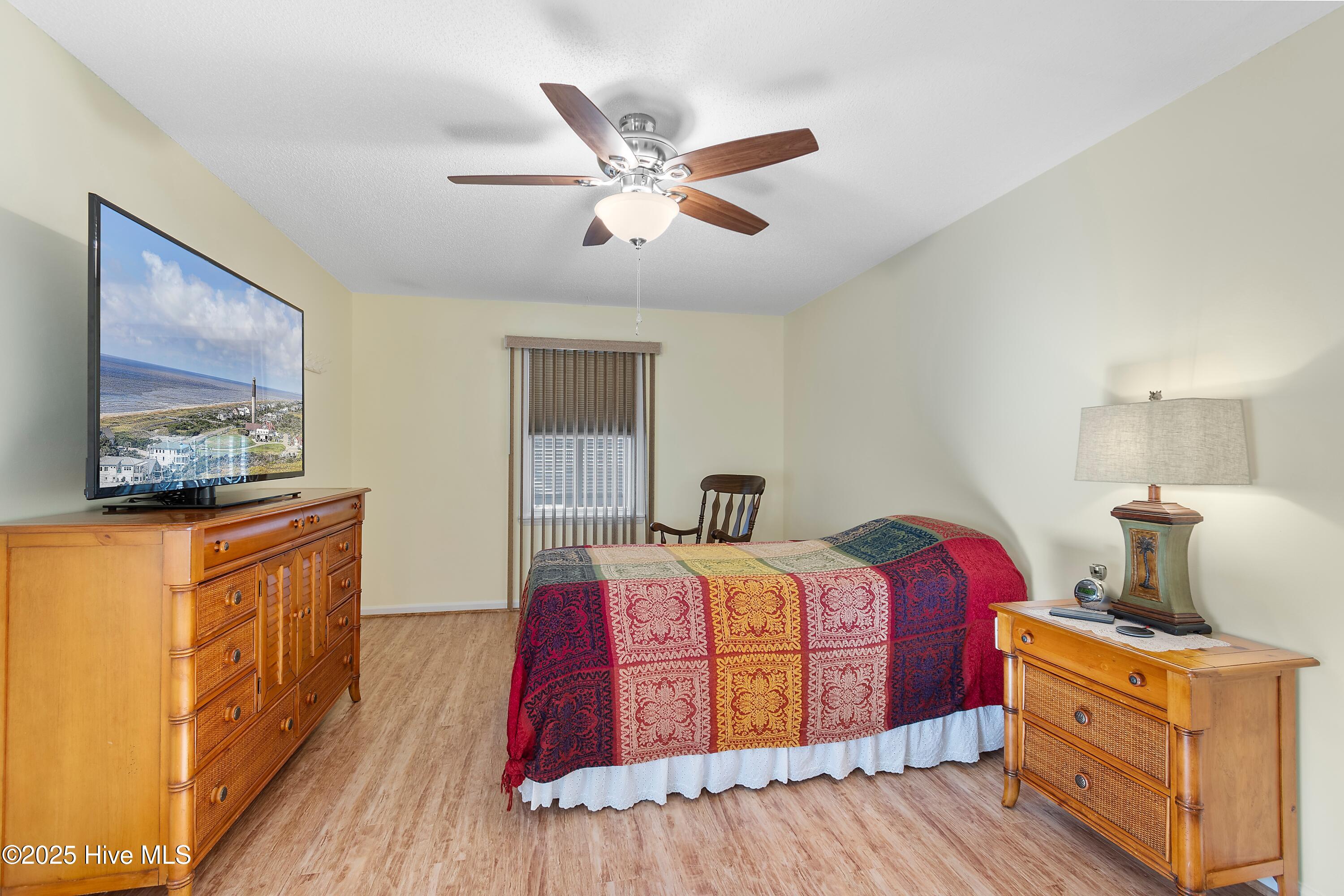 100542990 | Photo 32