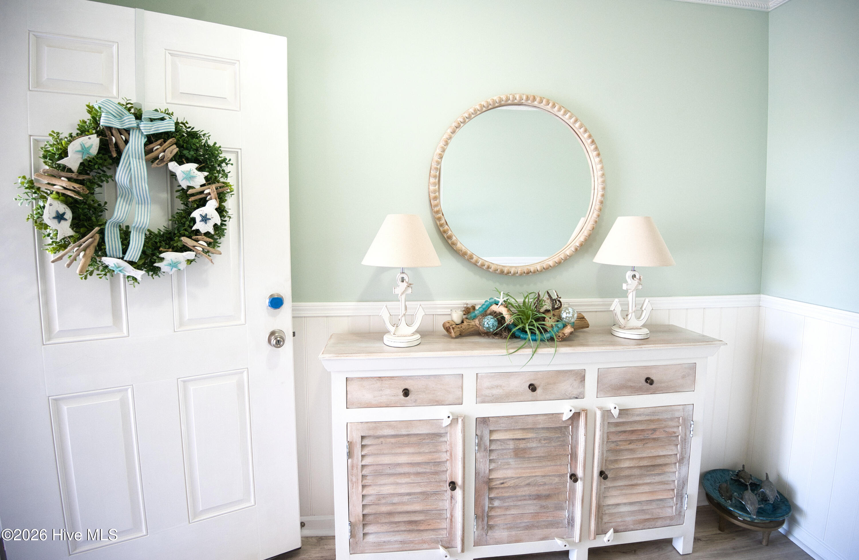 100569889 | Photo 16