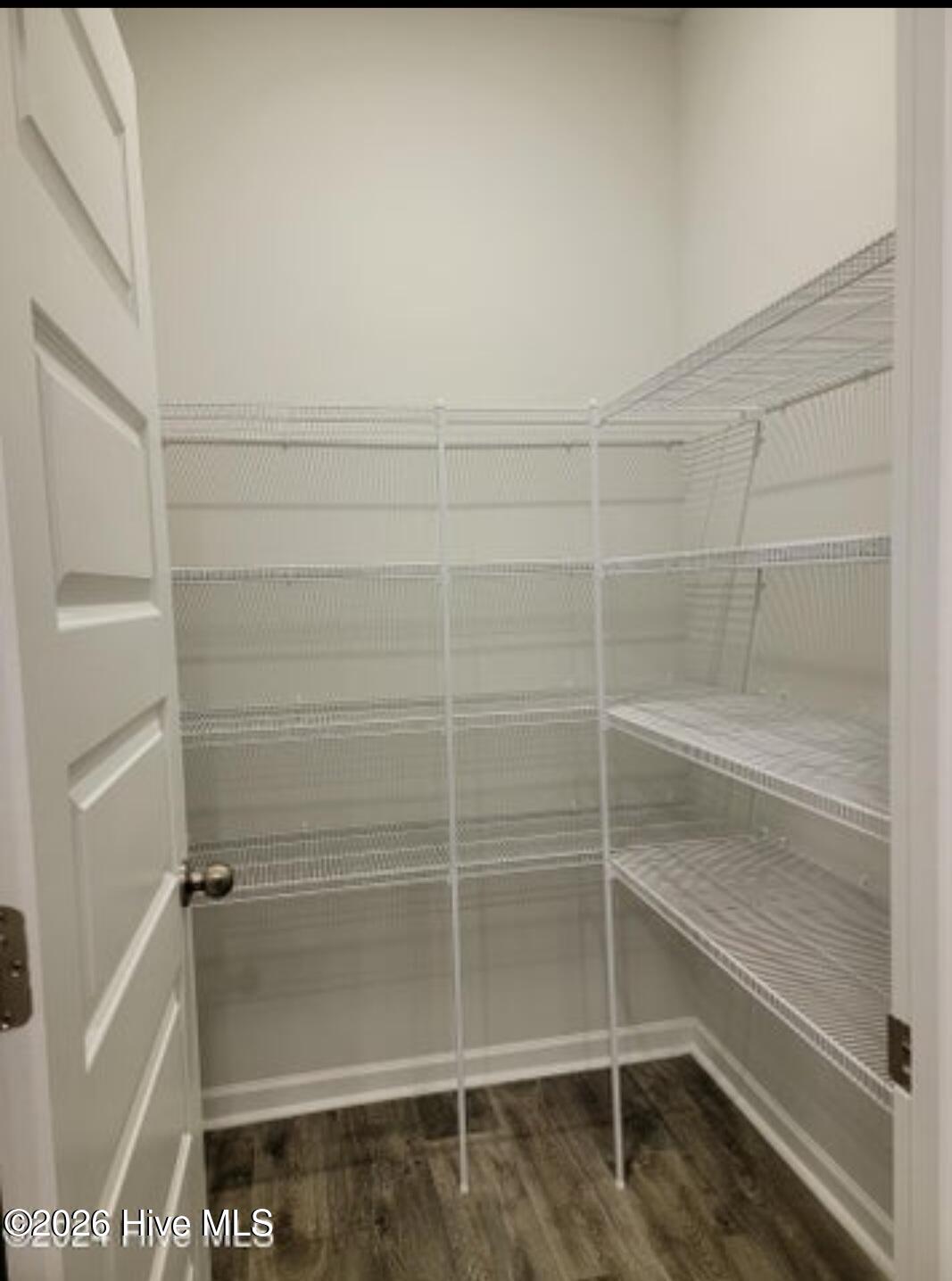 100564971 | Photo 26