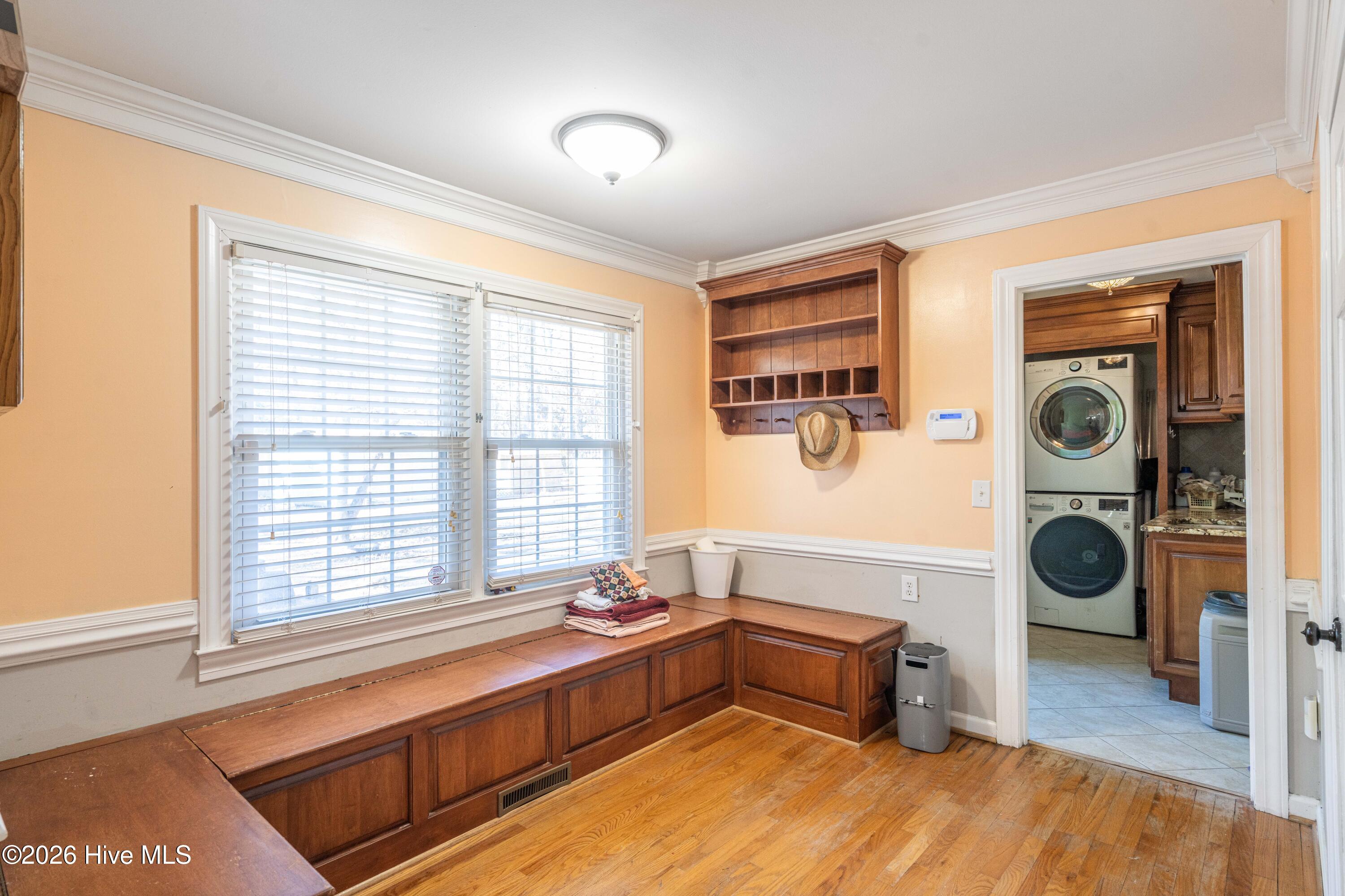 100548733 | Photo 15