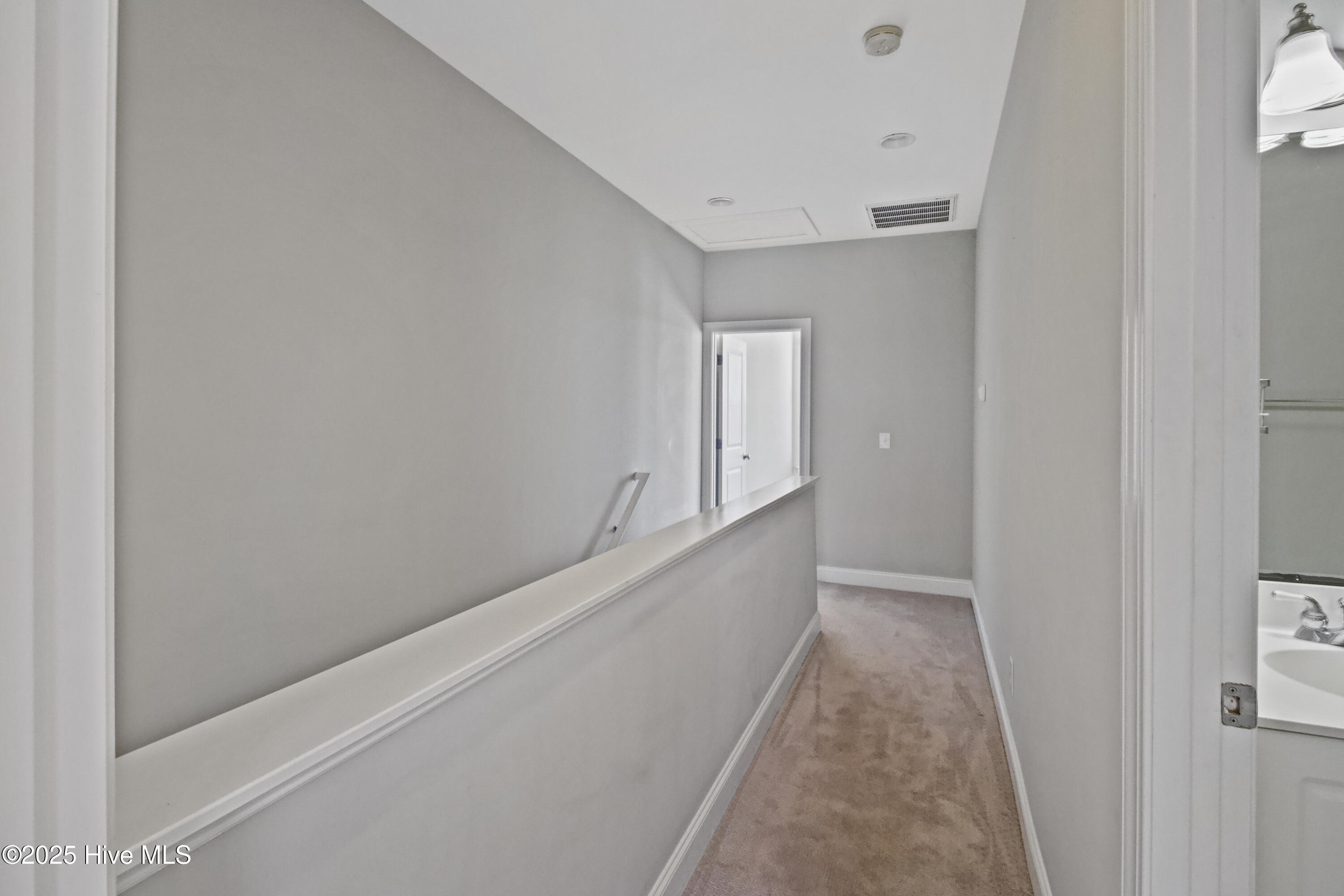 100541594 | Photo 29