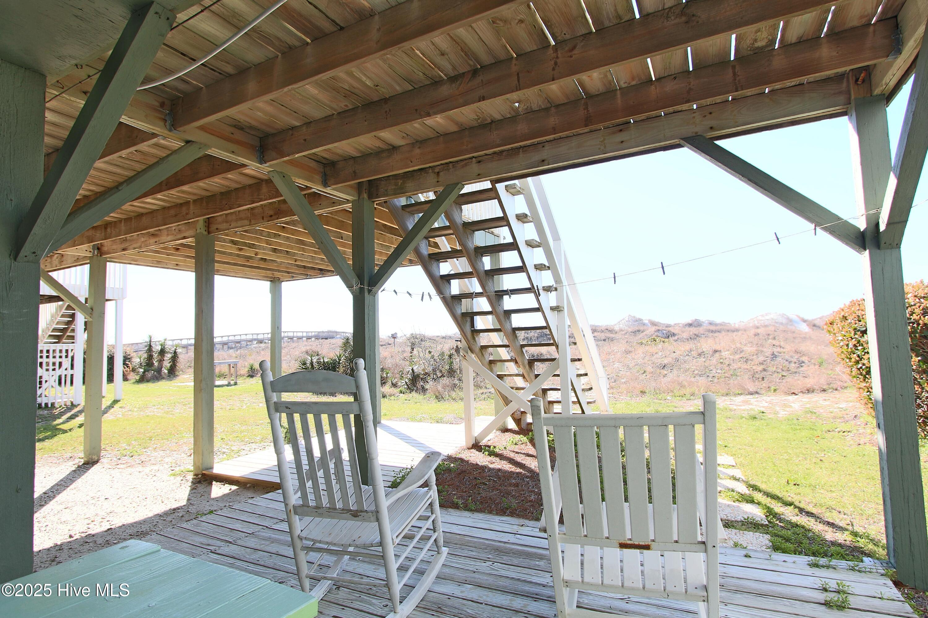 100503699 | Photo 50