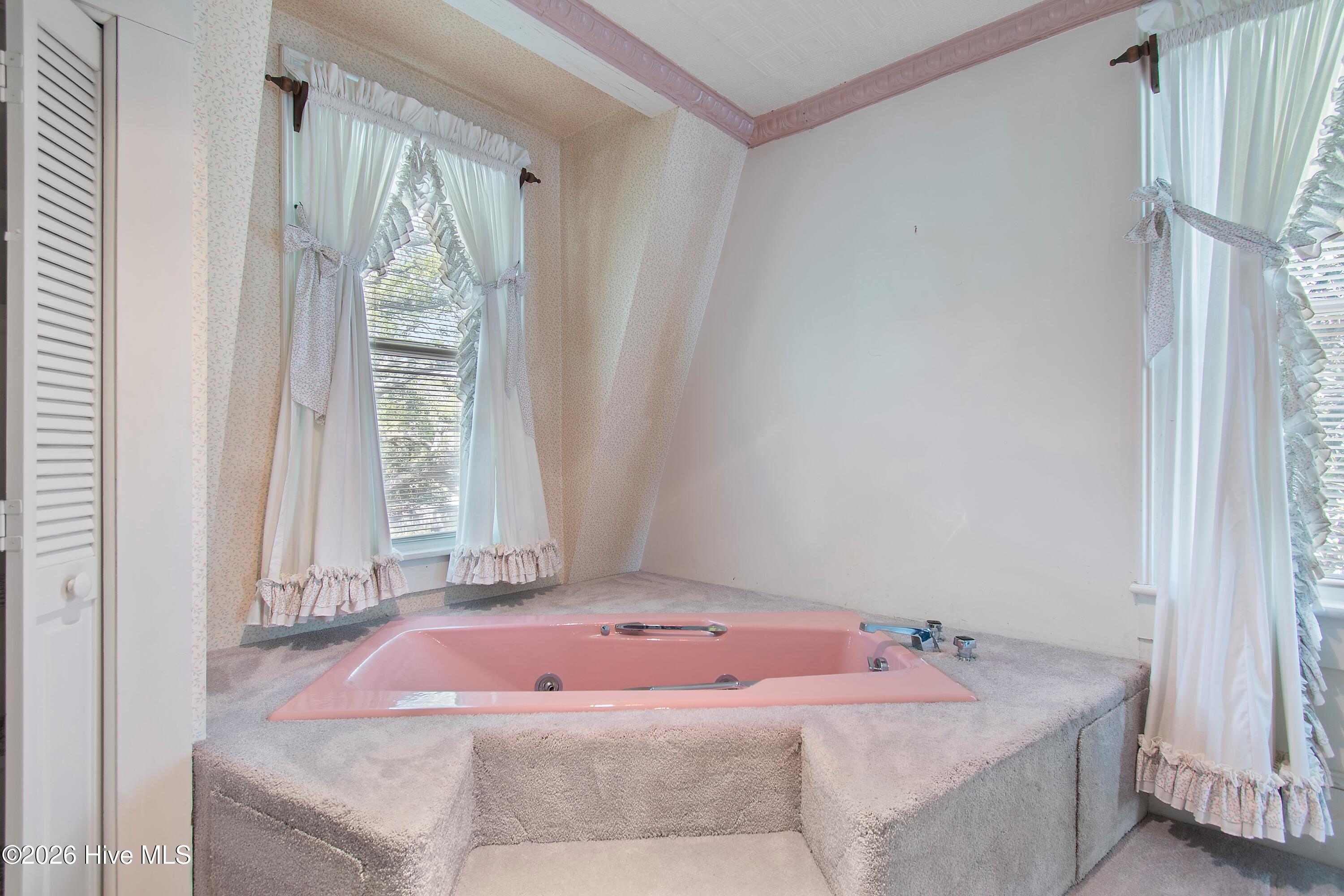 100566206 | Photo 45