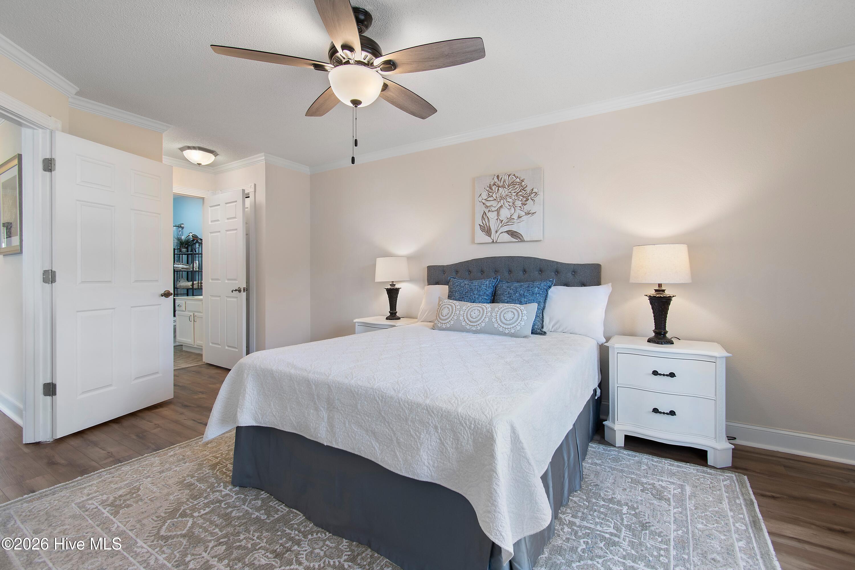 100556765 | Photo 15