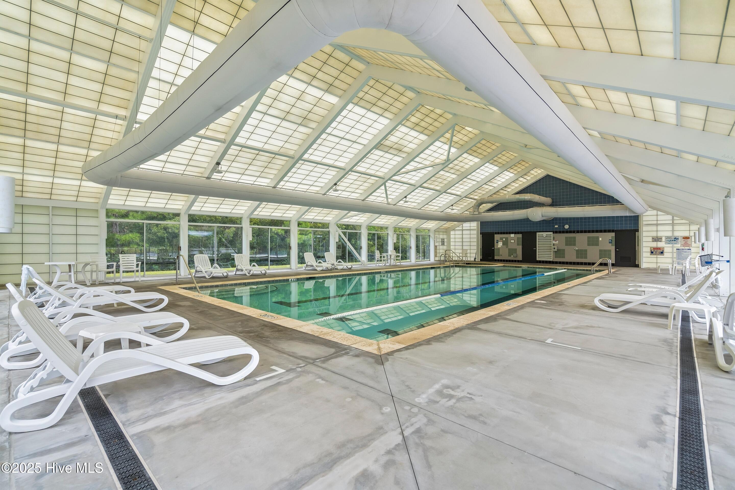 100522432 | Photo 72