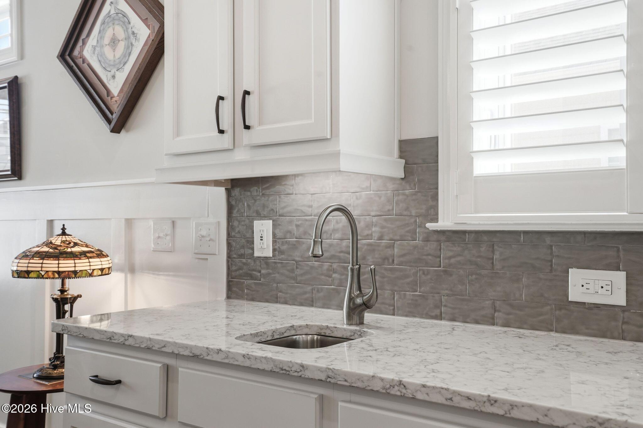 100559439 | Photo 32