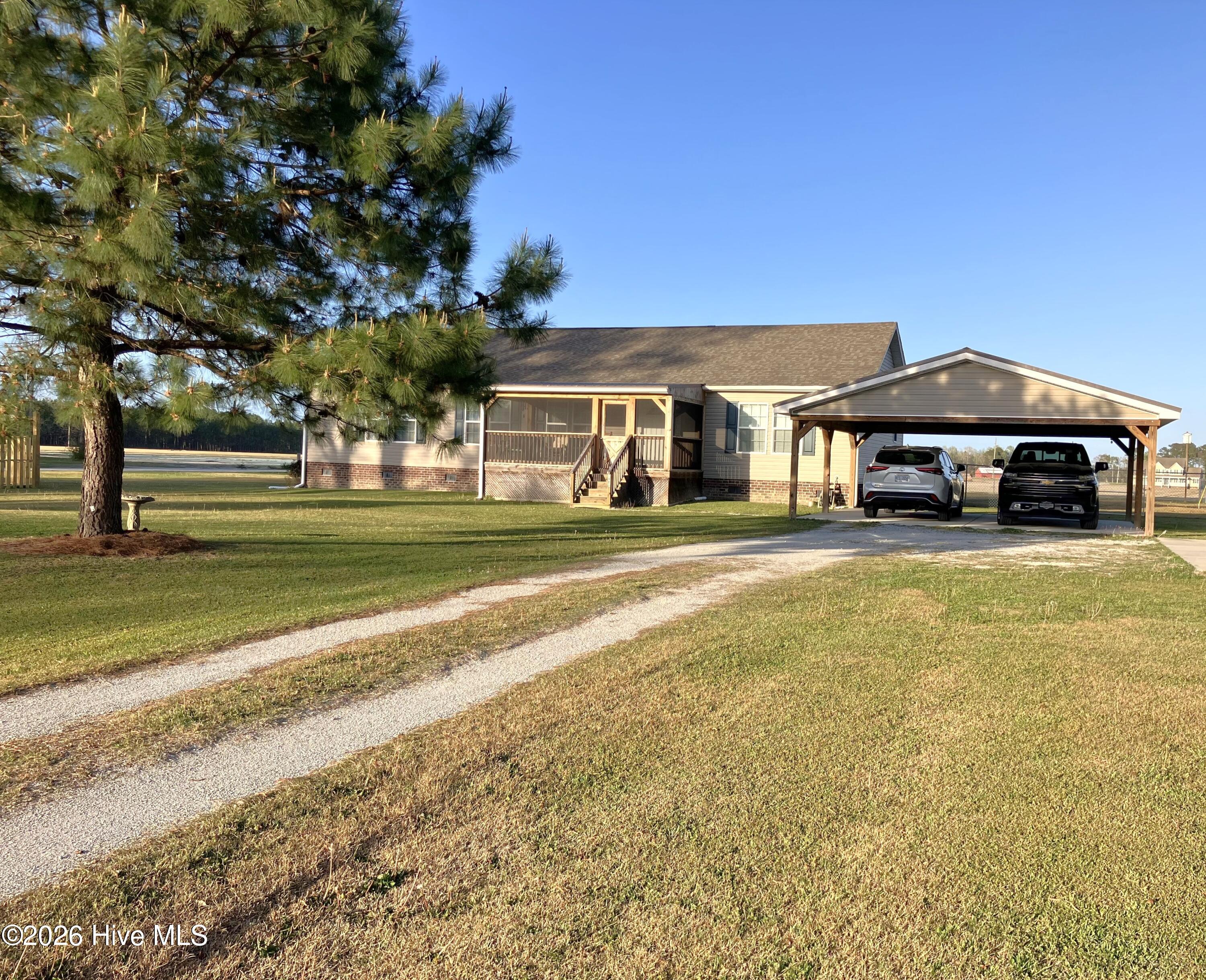 1406 White Oak River Road,Maysville