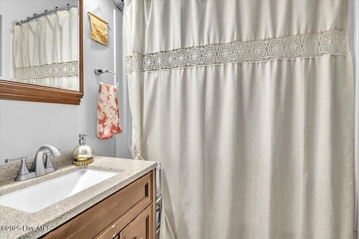 100525423 | Photo 20