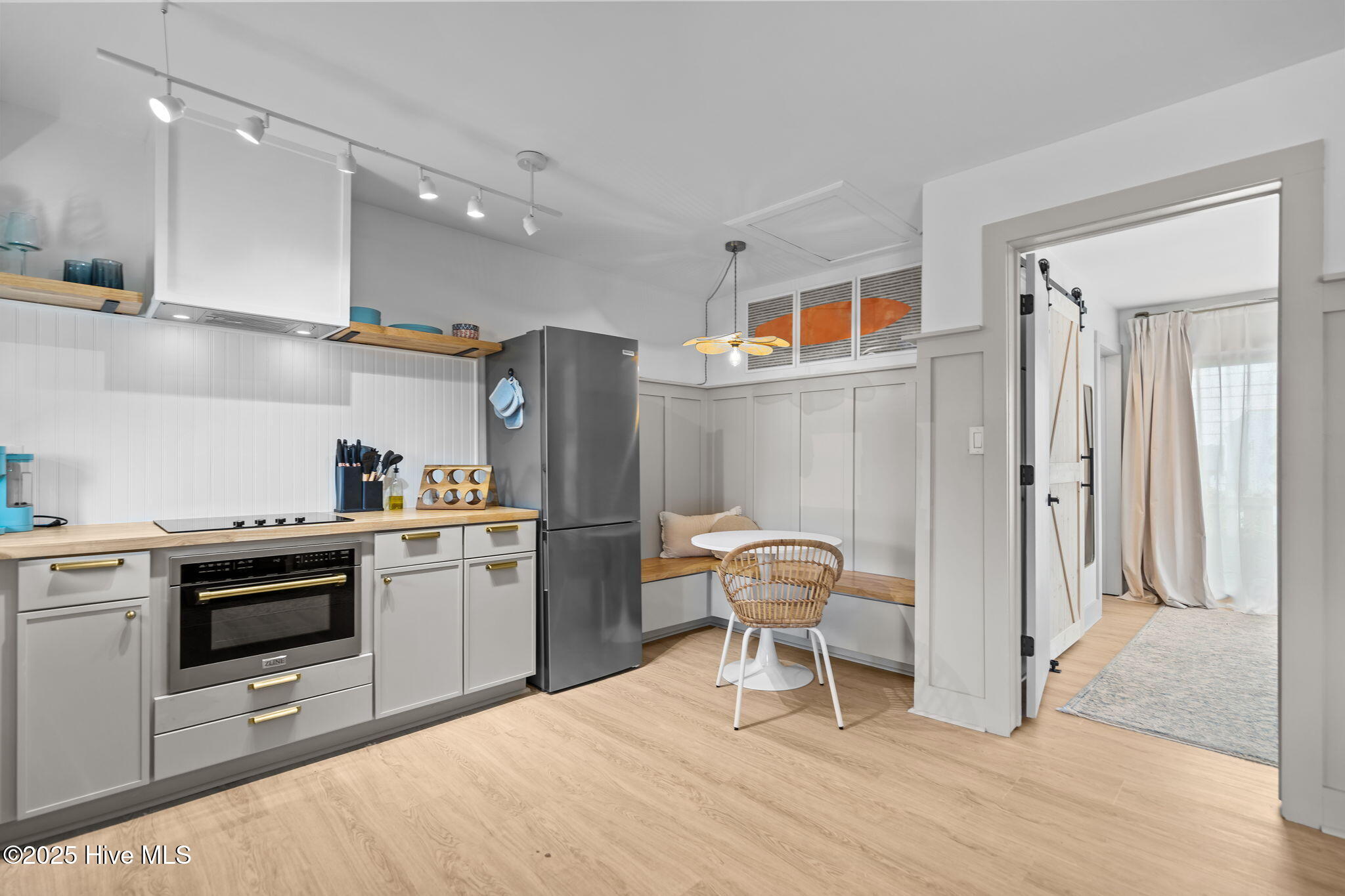 100534749 | Photo 25