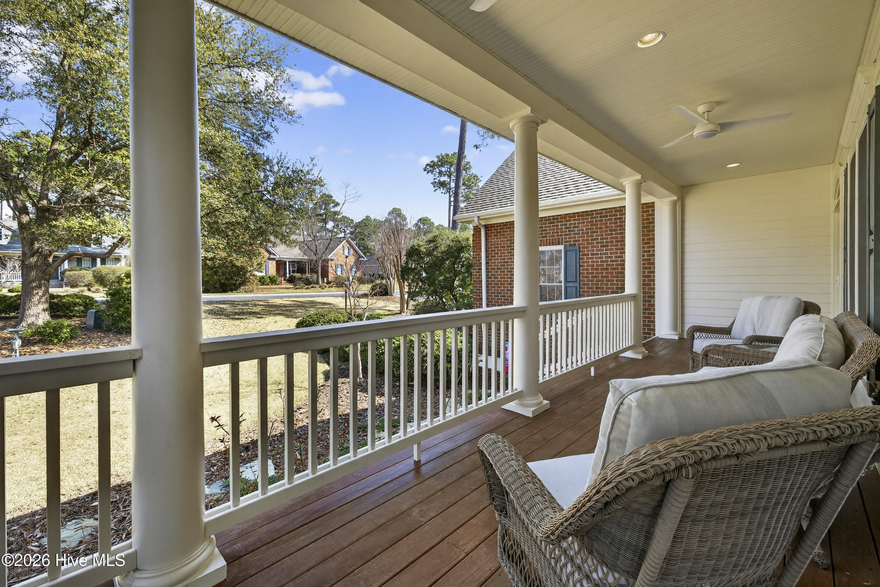 100561189 | Photo 10