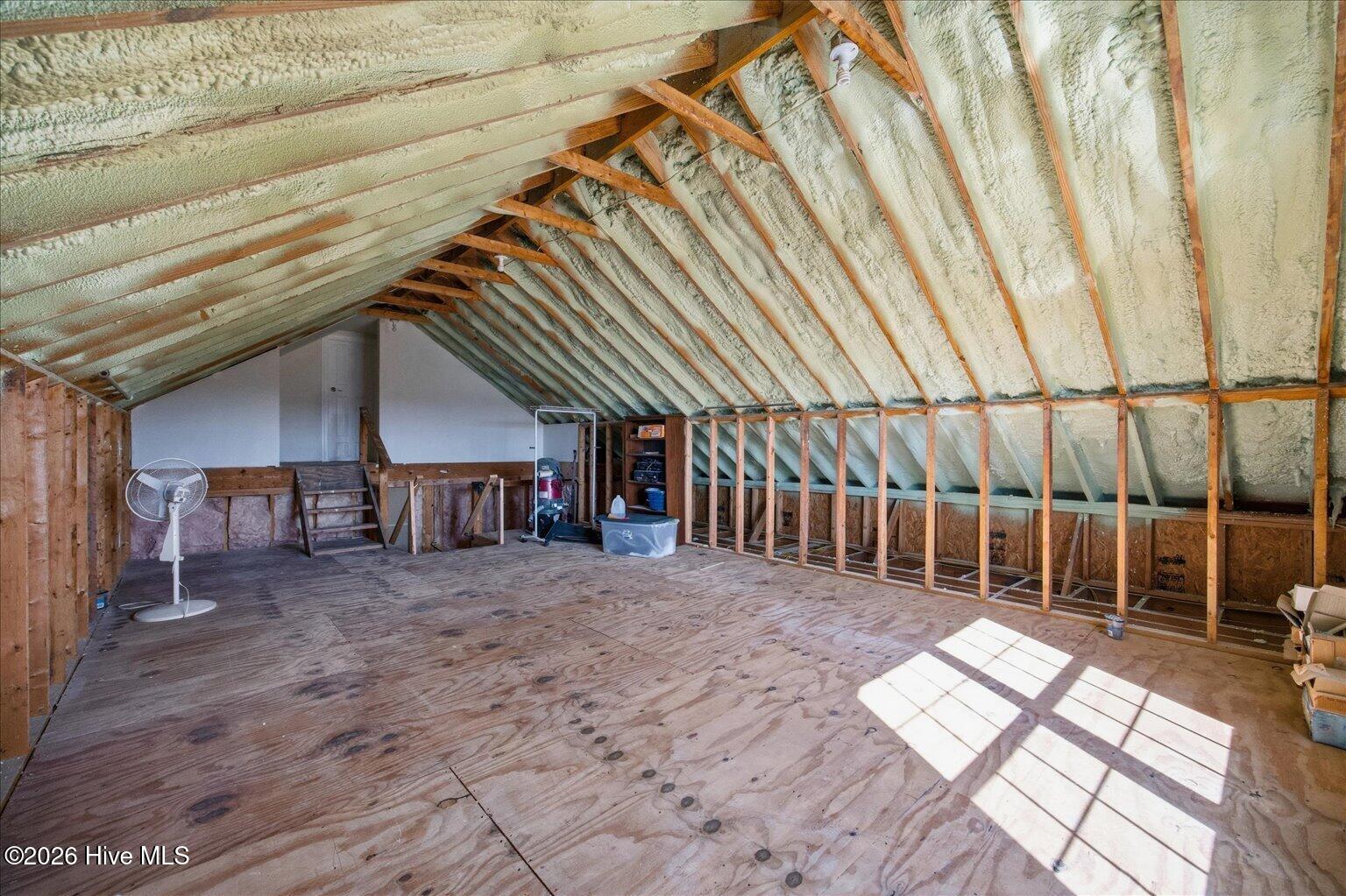 100557521 | Photo 72