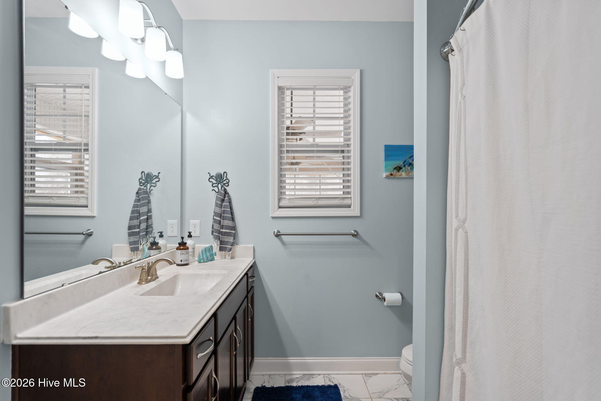 100558672 | Photo 28