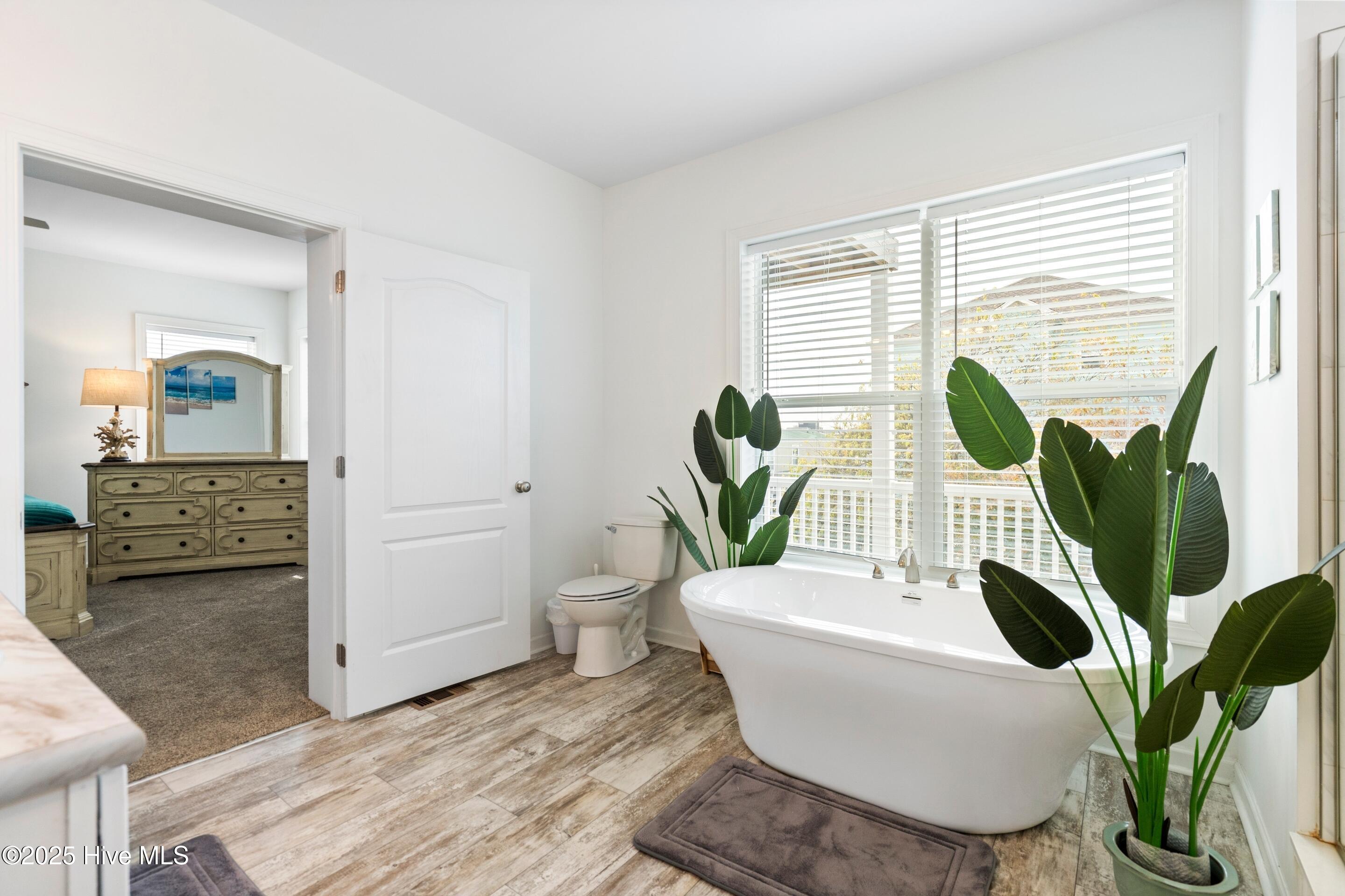 100542826 | Photo 37