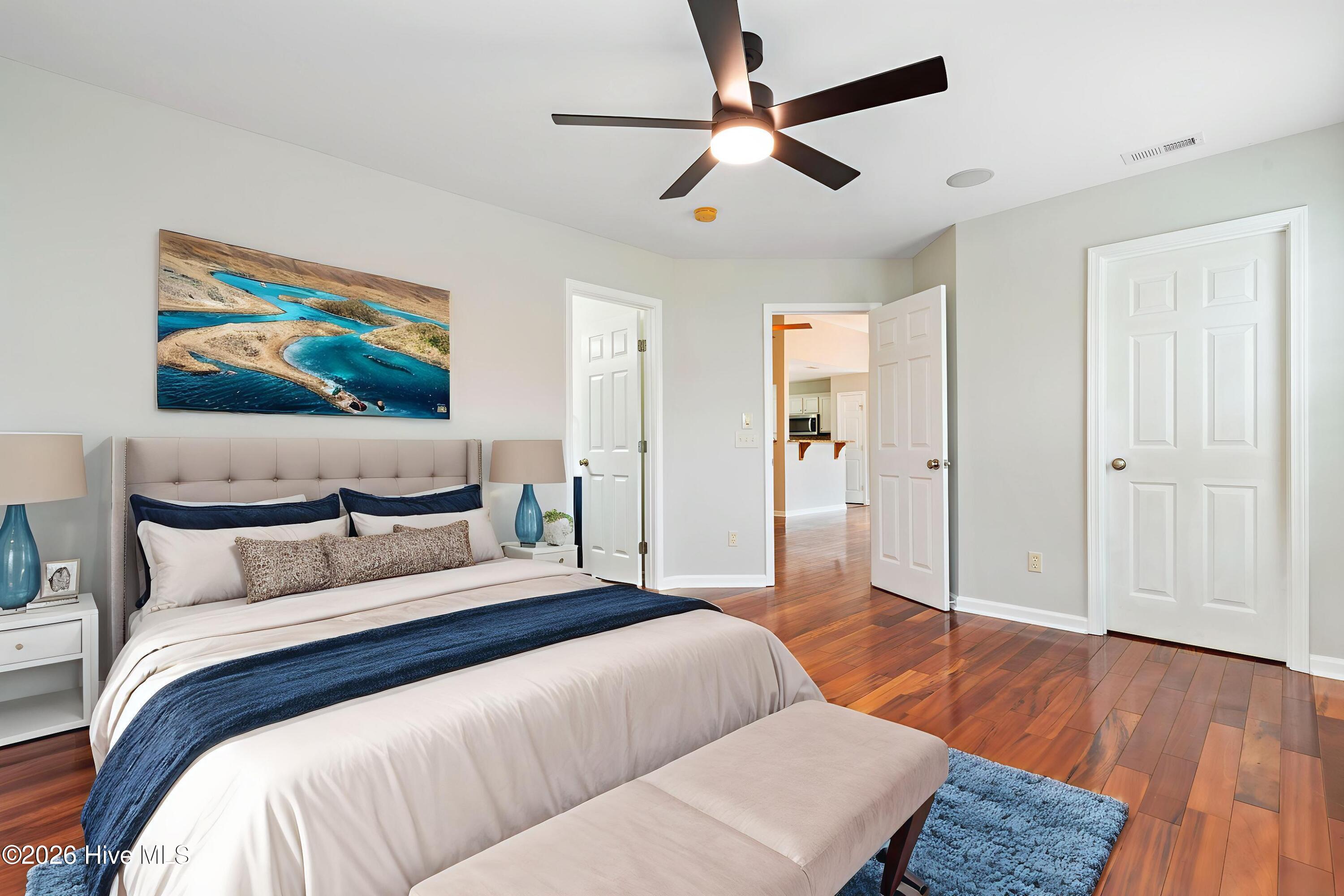 100538877 | Photo 21