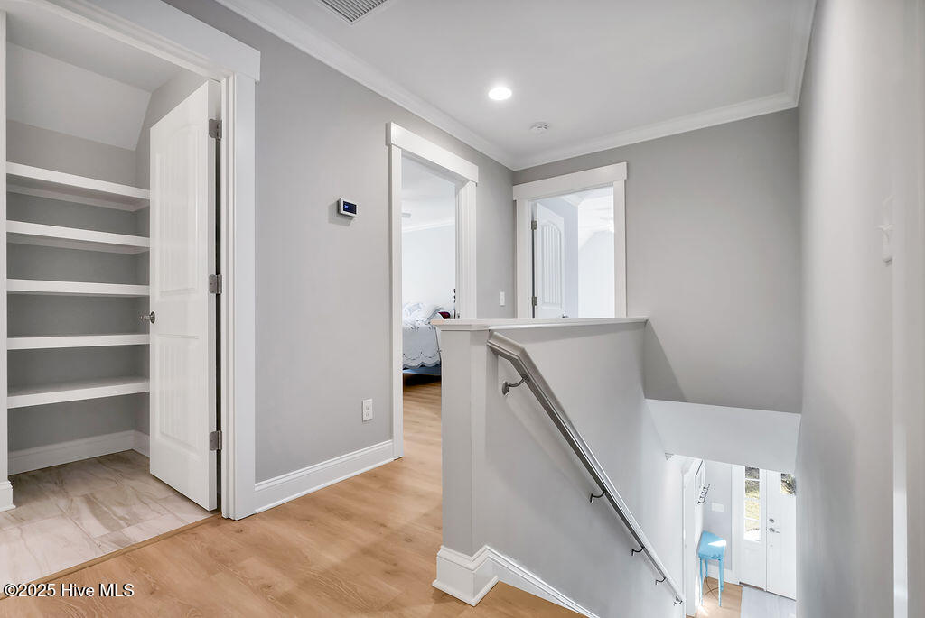 100537536 | Photo 34