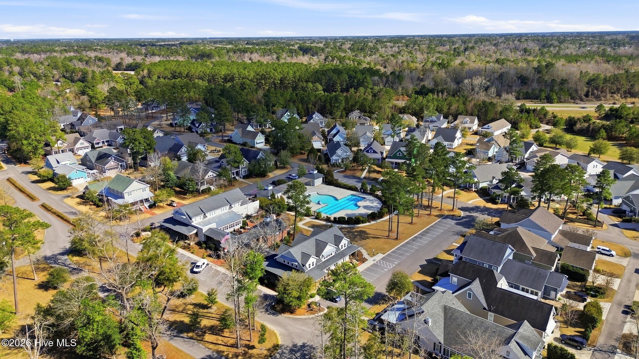 100560979 | Photo 64