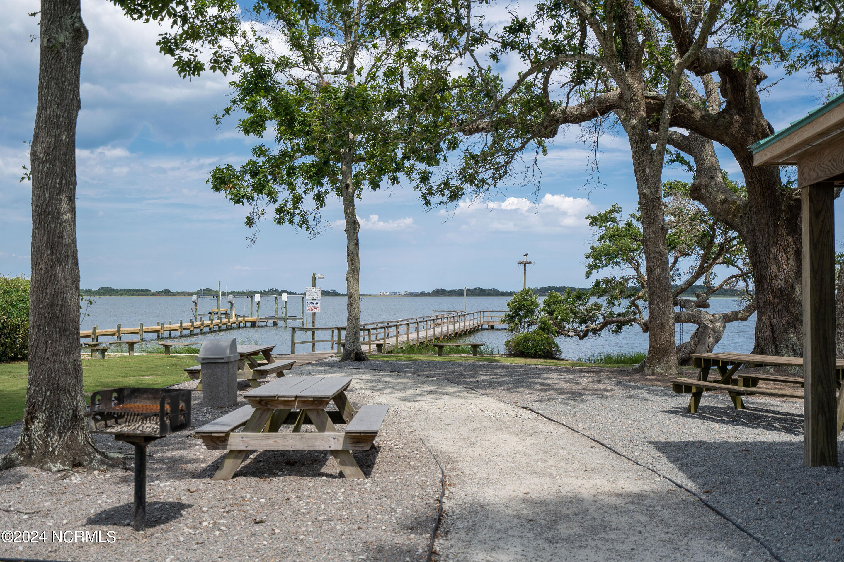 100443892 | Photo 36