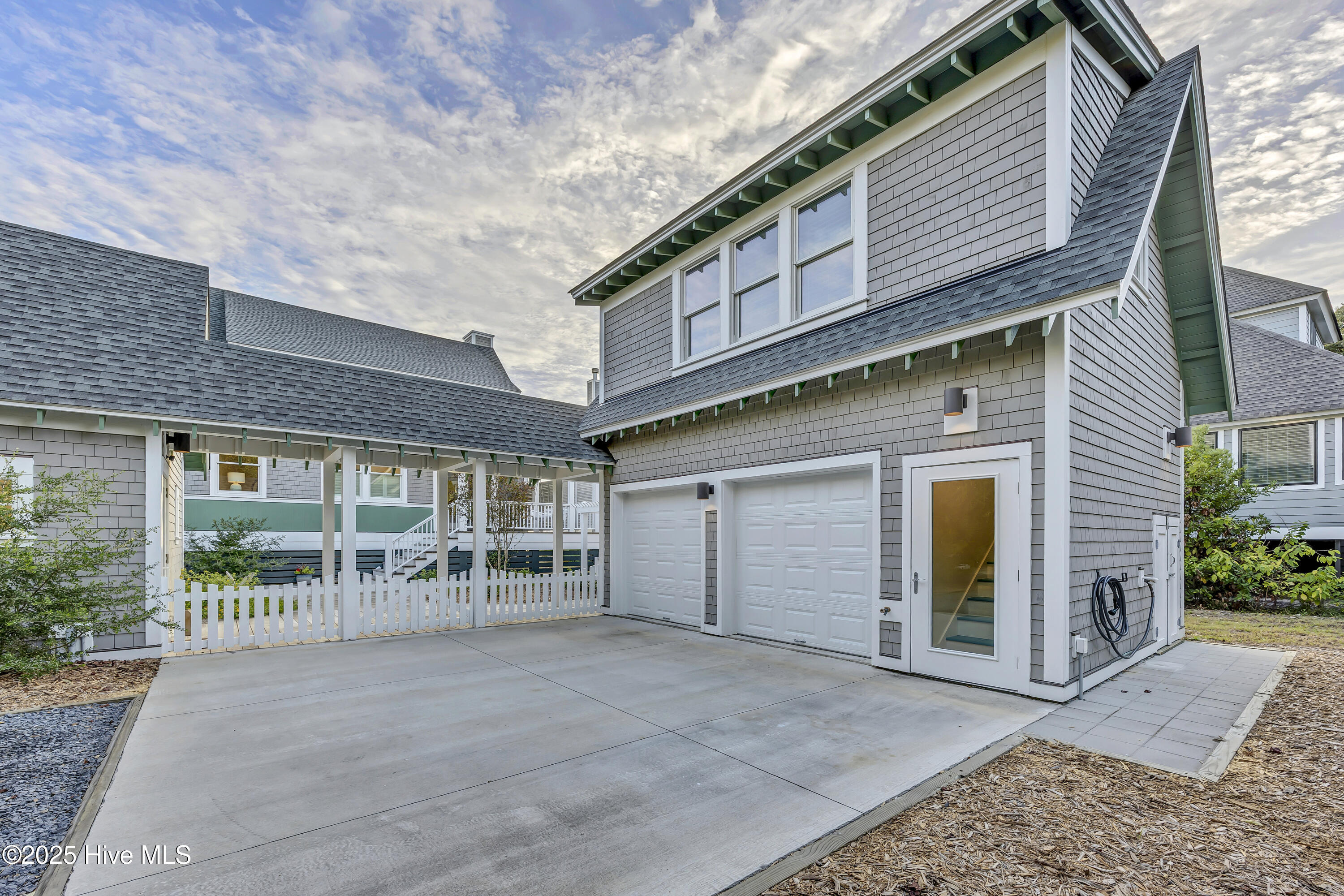 100534977 | Photo 37