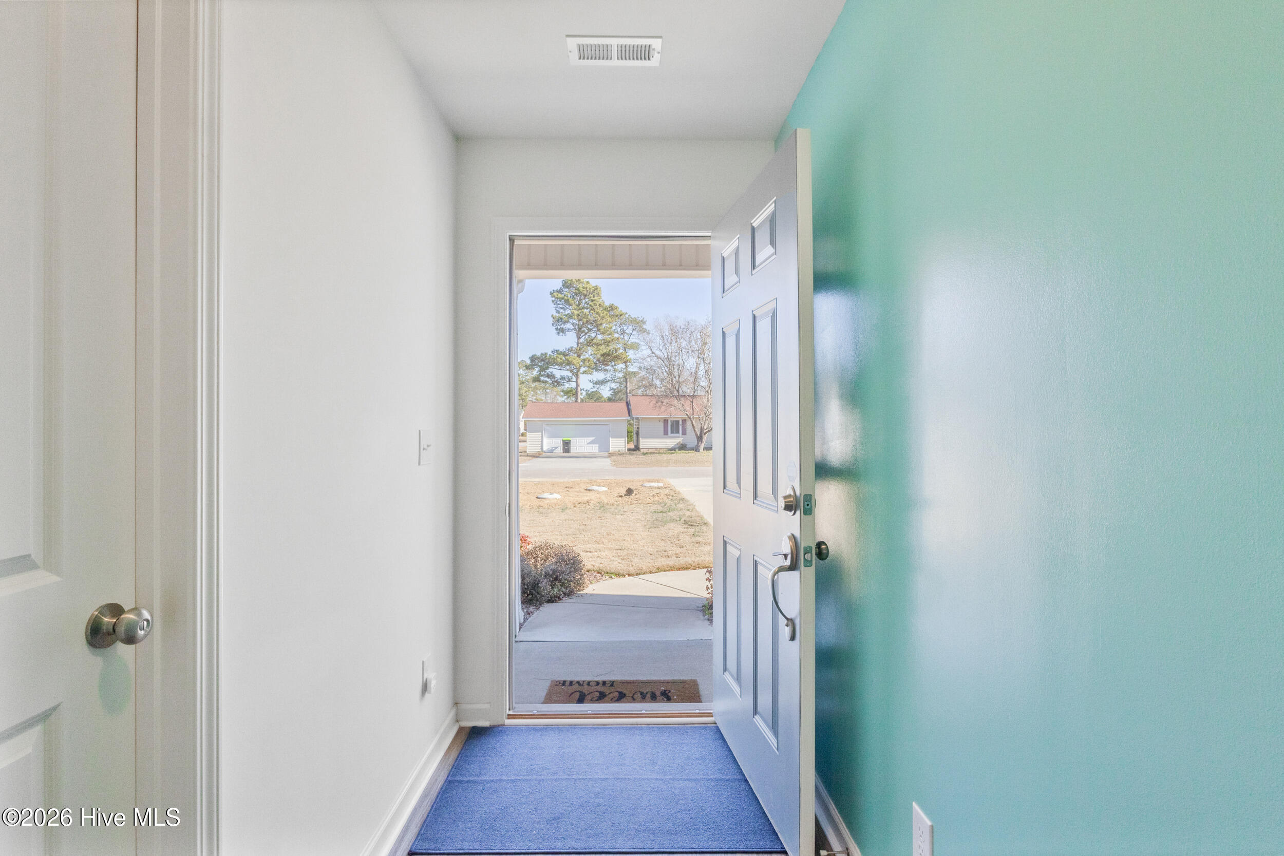 100549319 | Photo 10