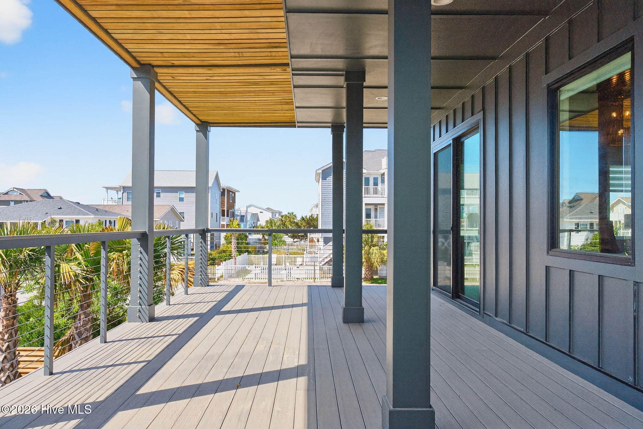 100565153 | Photo 41