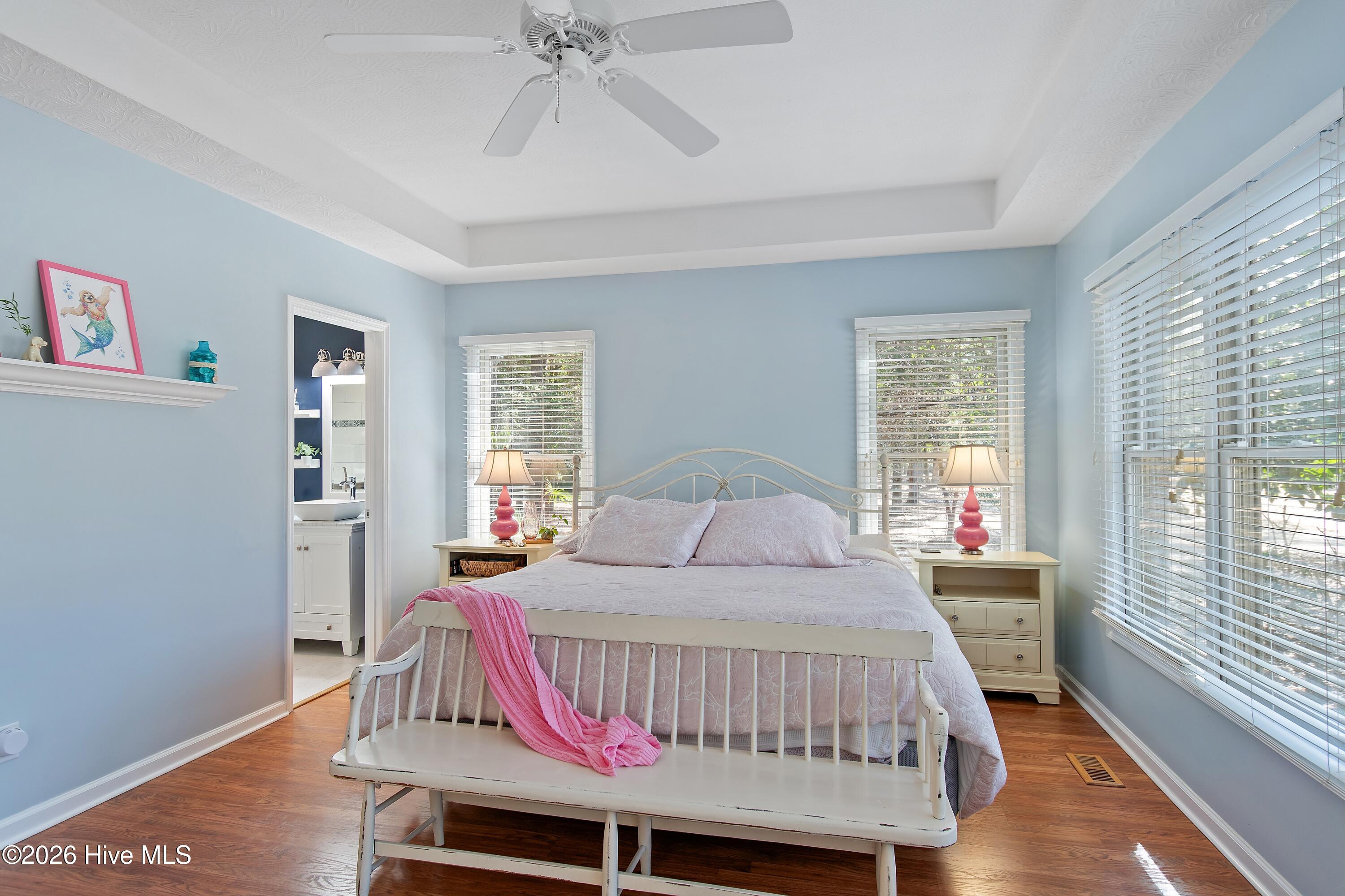 100558651 | Photo 31