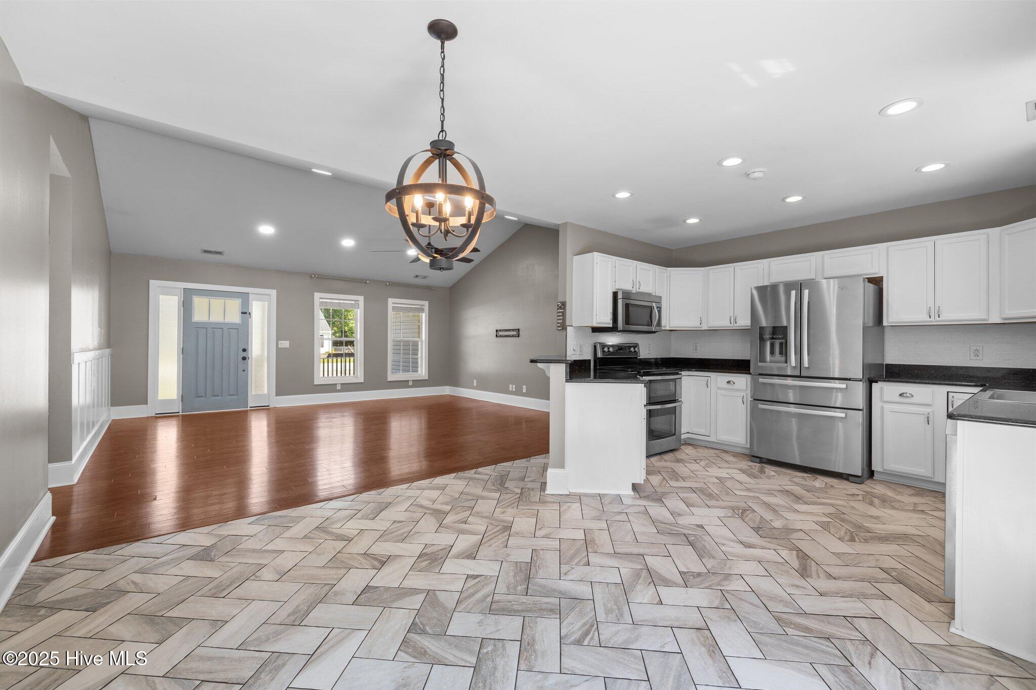 1199 Nine Foot Road,Newport