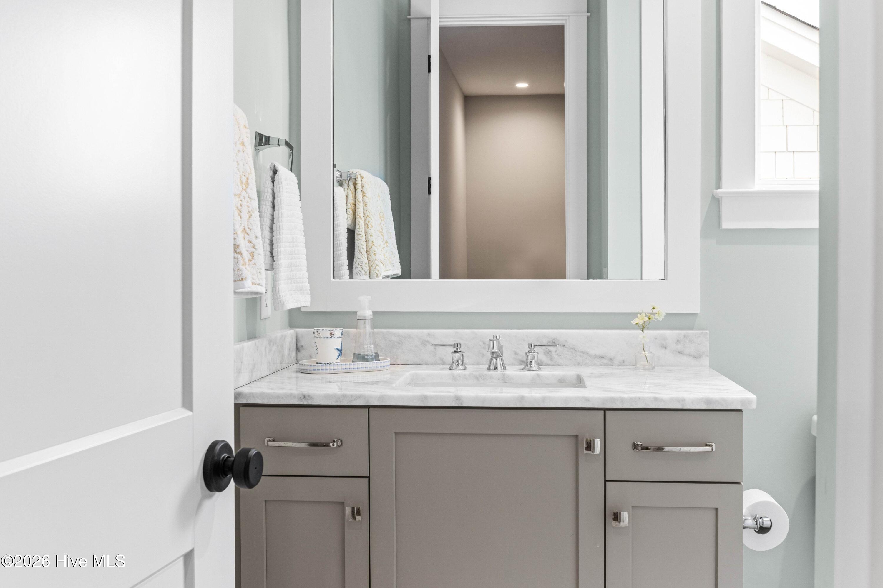 100556500 | Photo 34