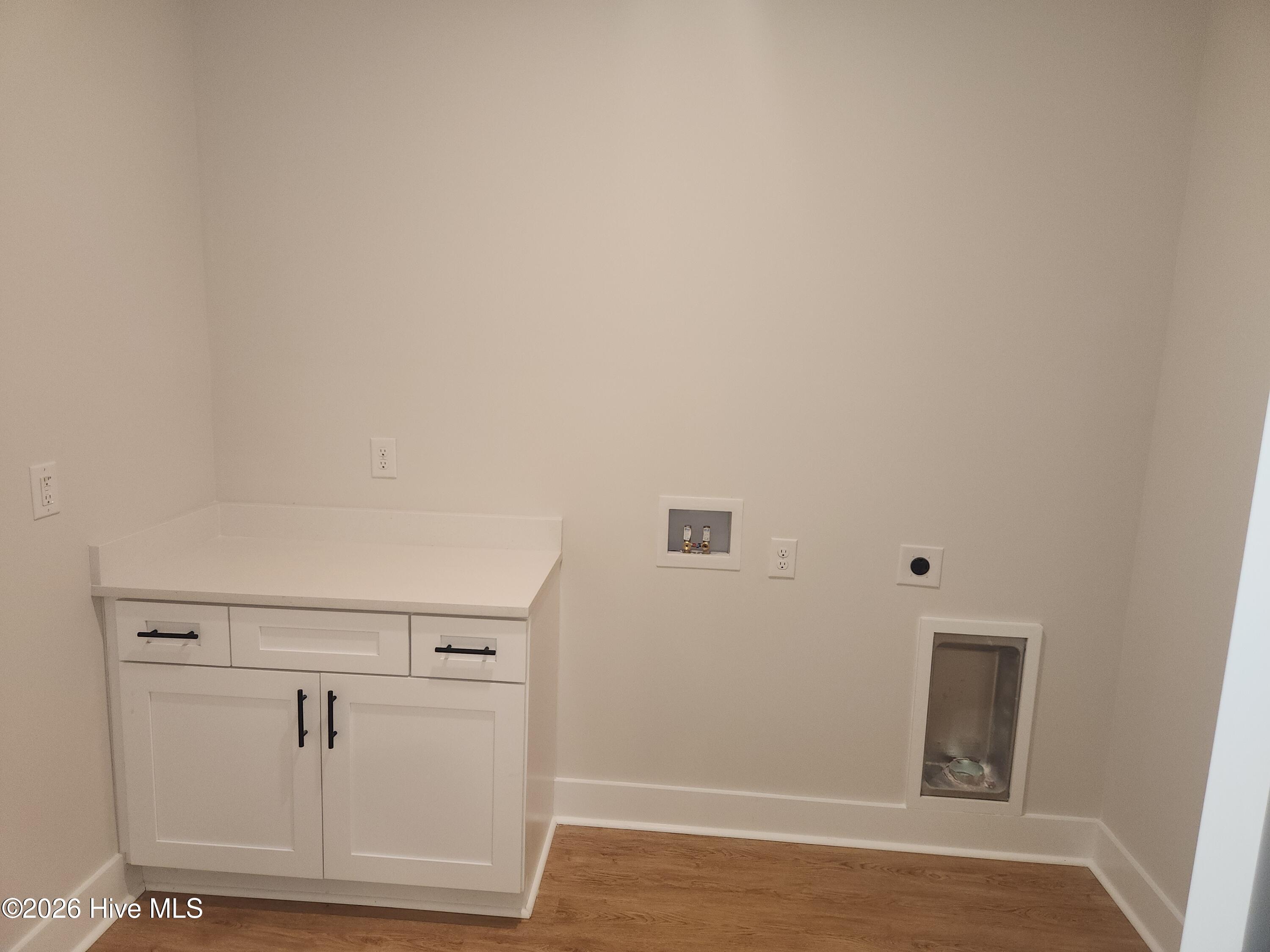 100545899 | Photo 33