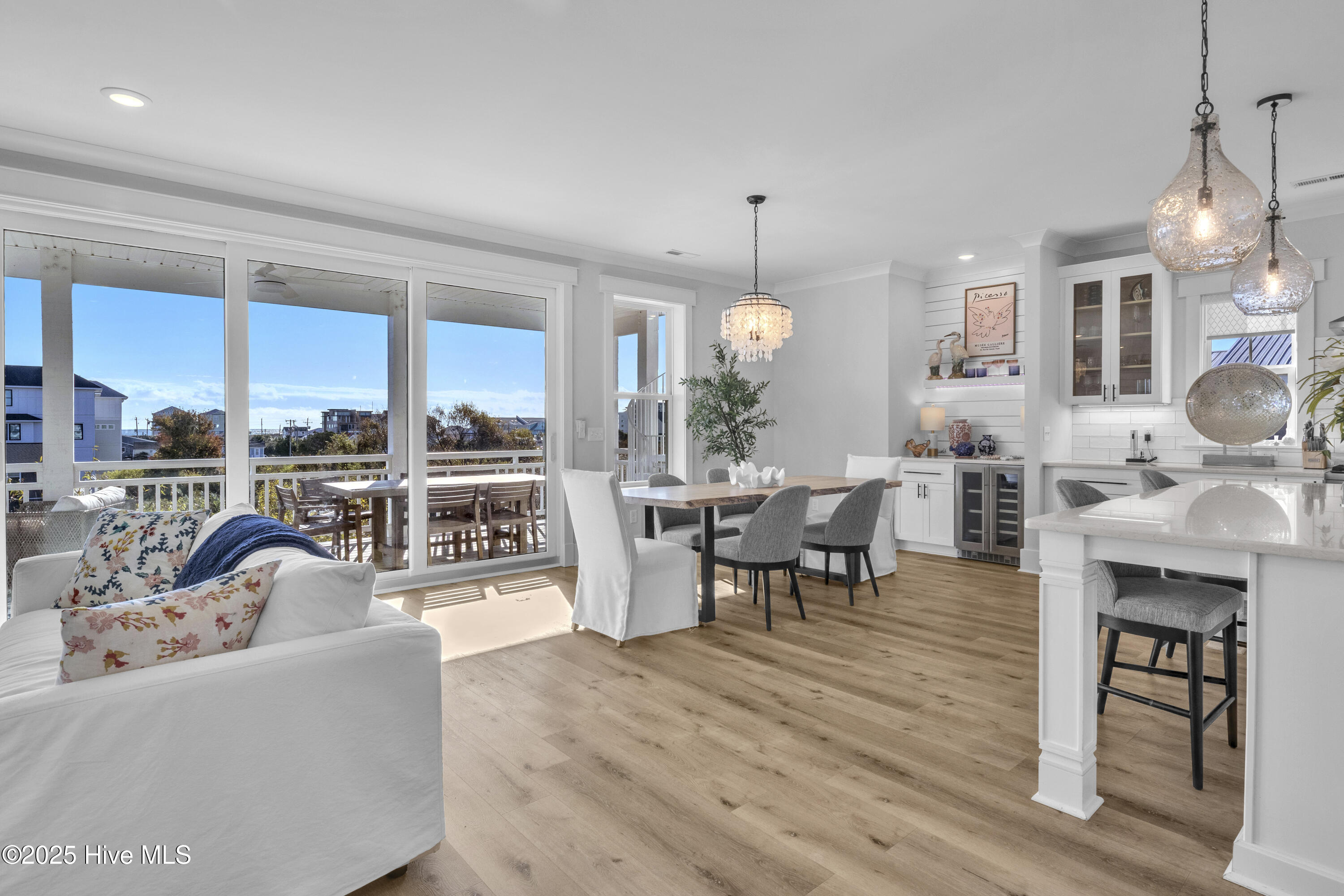 100540464 | Photo 17