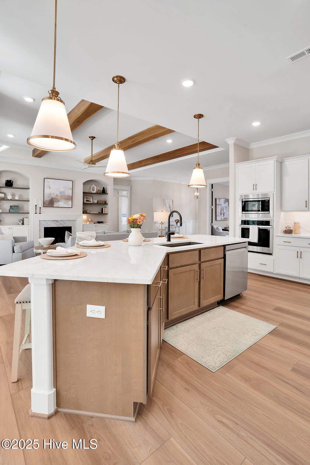 100529674 | Photo 25