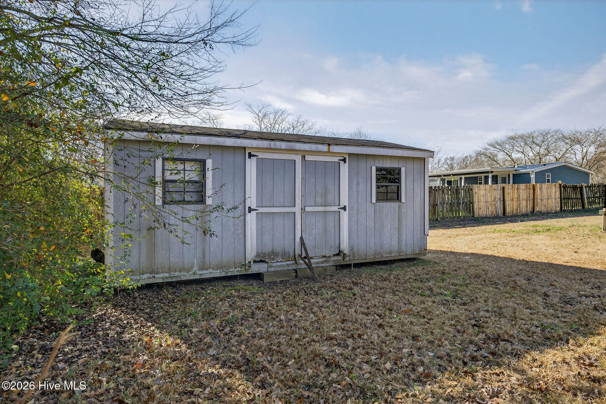 100548373 | Photo 41