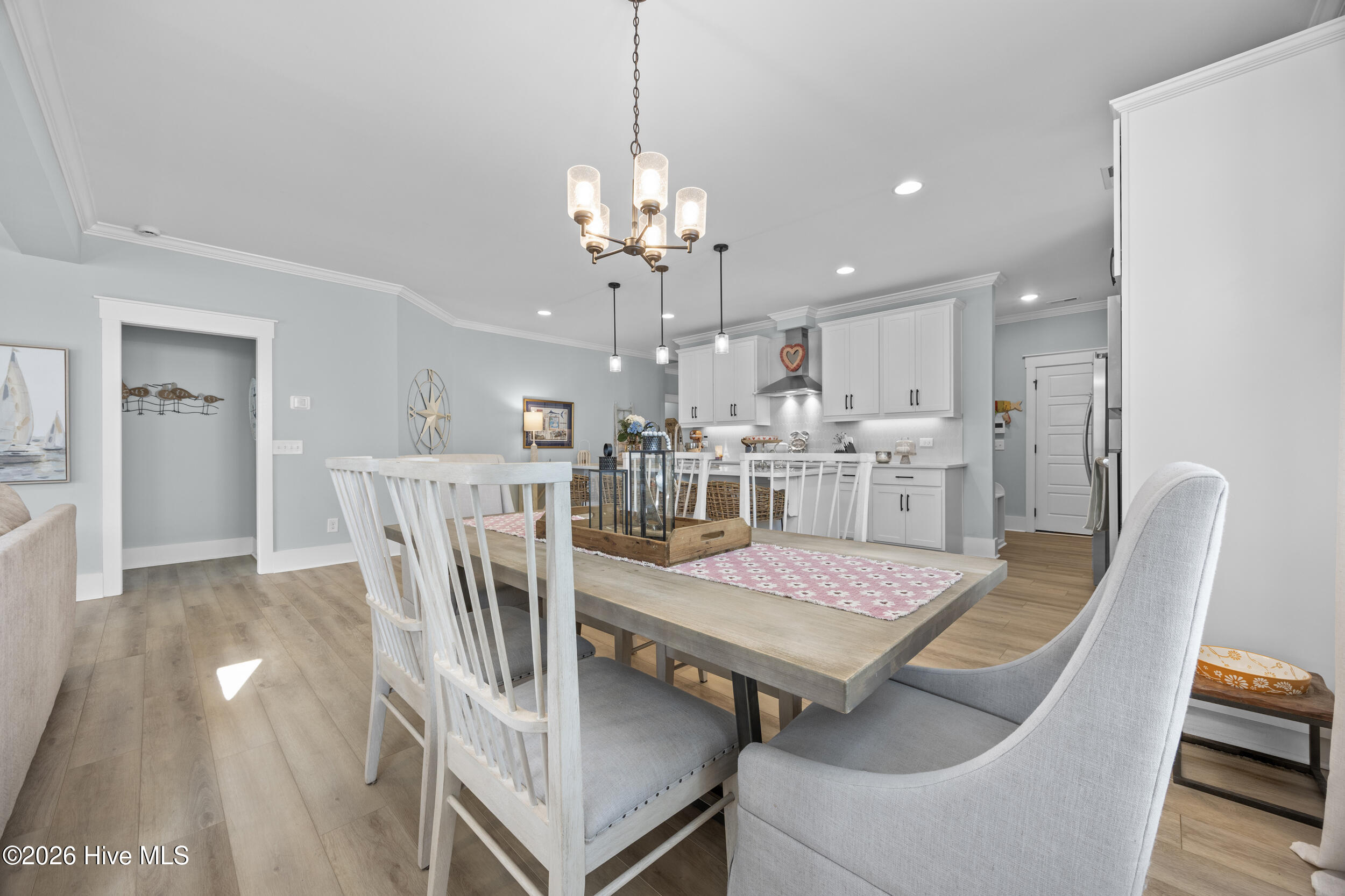 100552047 | Photo 14