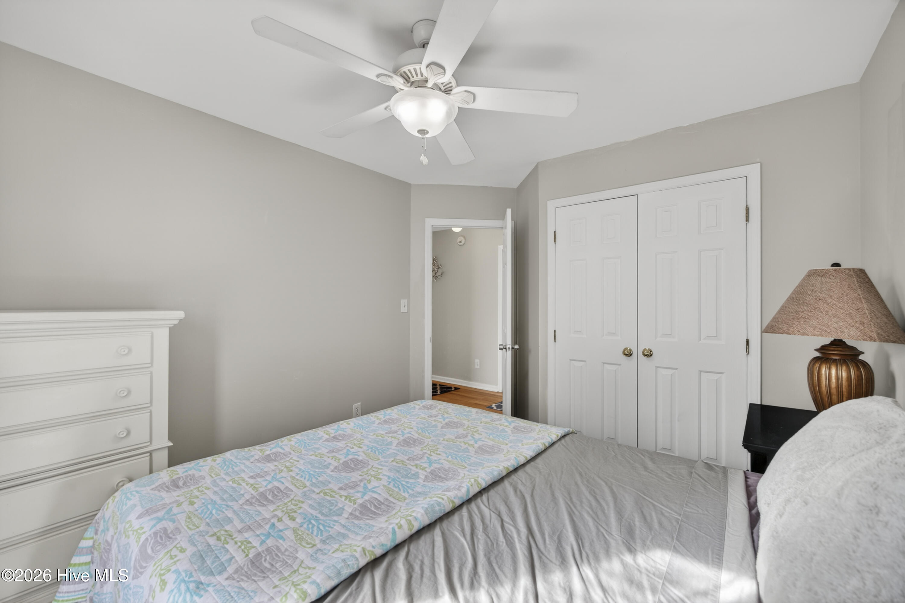 100550573 | Photo 25