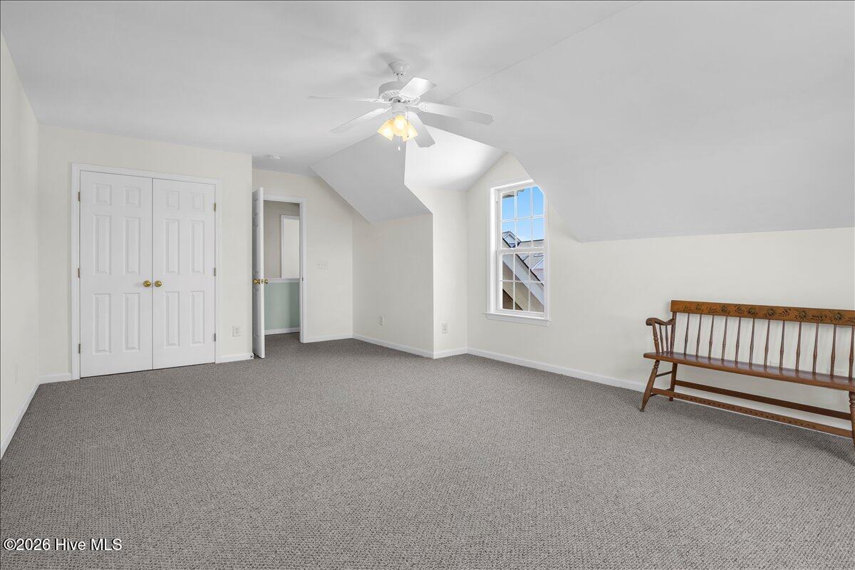 100566534 | Photo 45