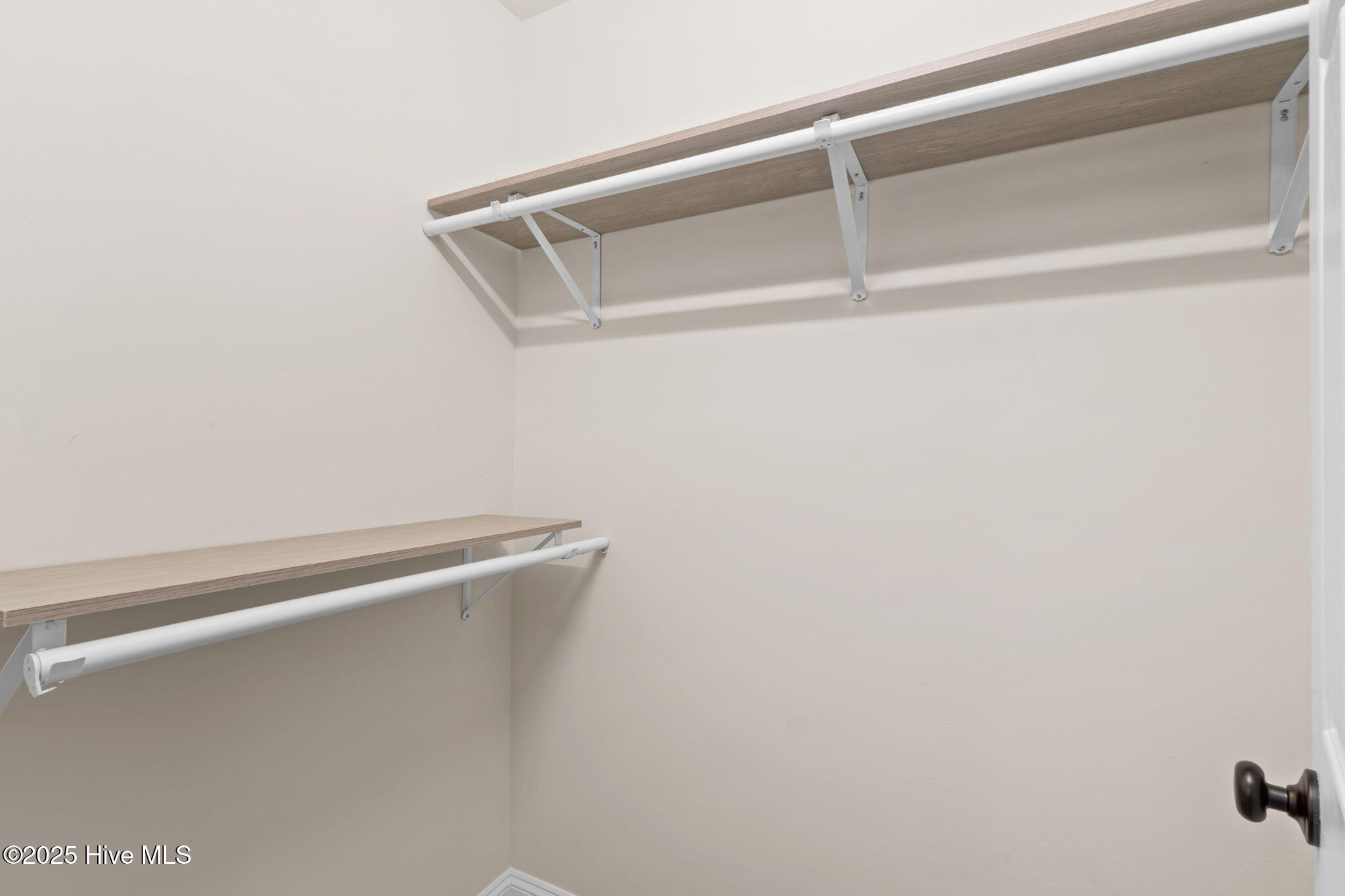 100496086 | Photo 46