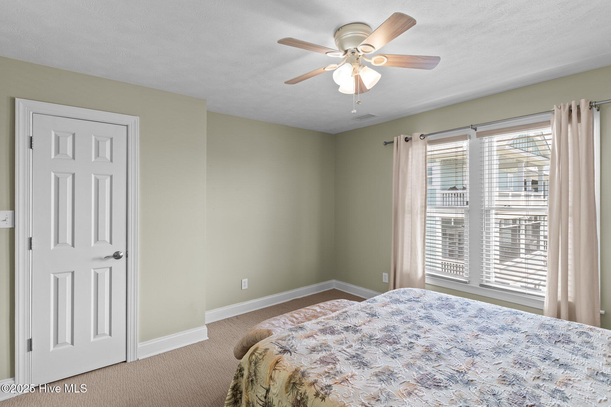 100514619 | Photo 18