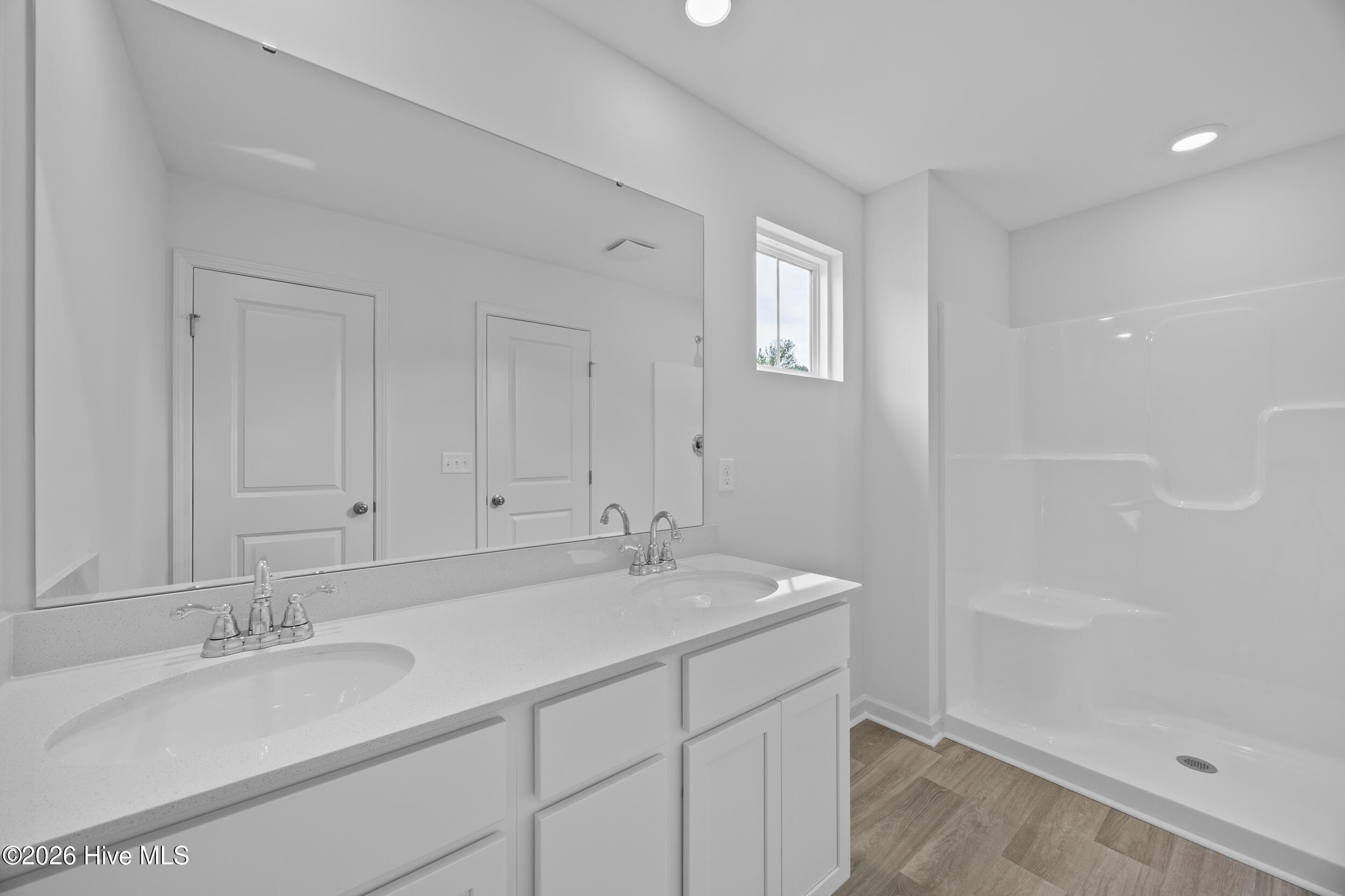 100554421 | Photo 18