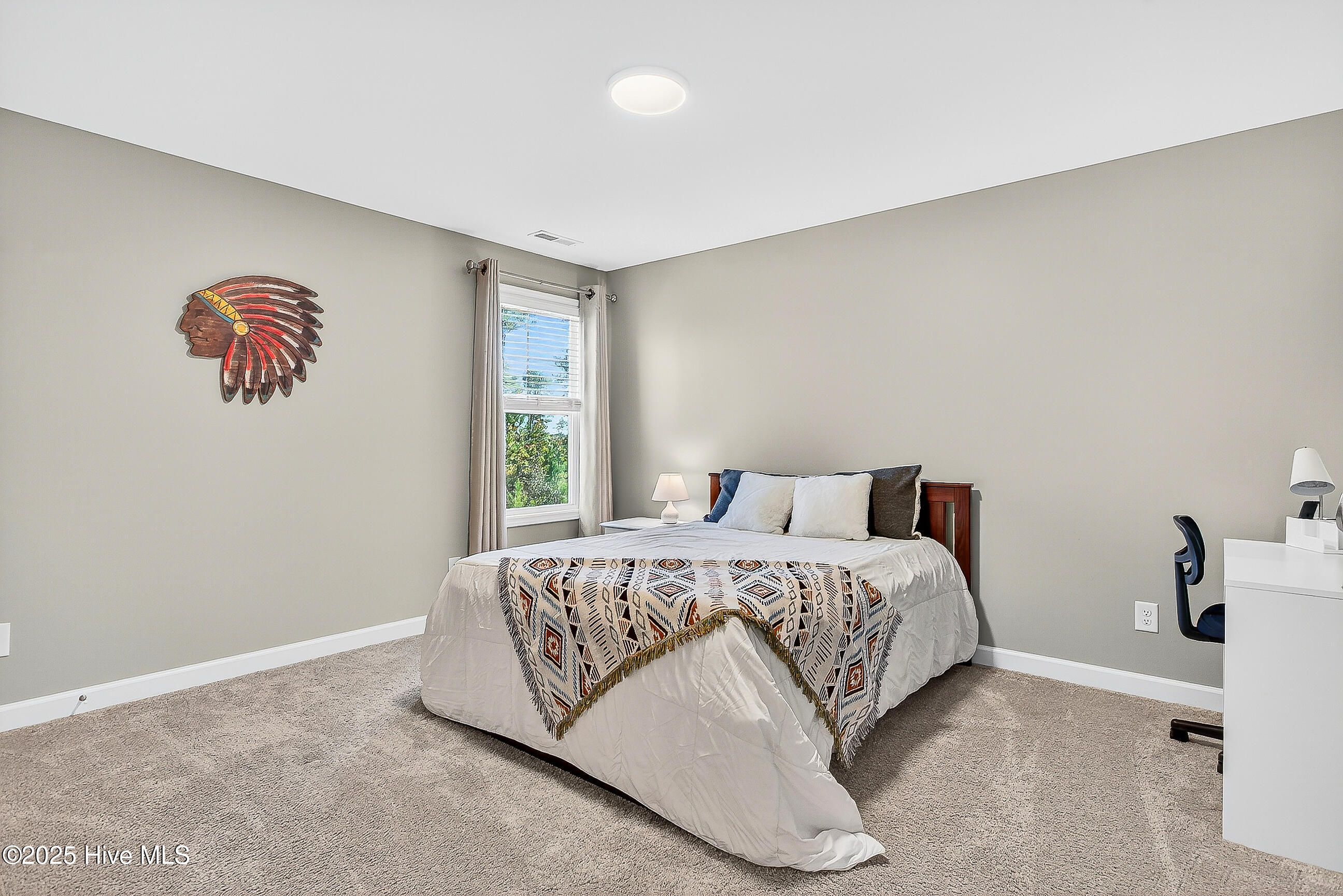 100539919 | Photo 25