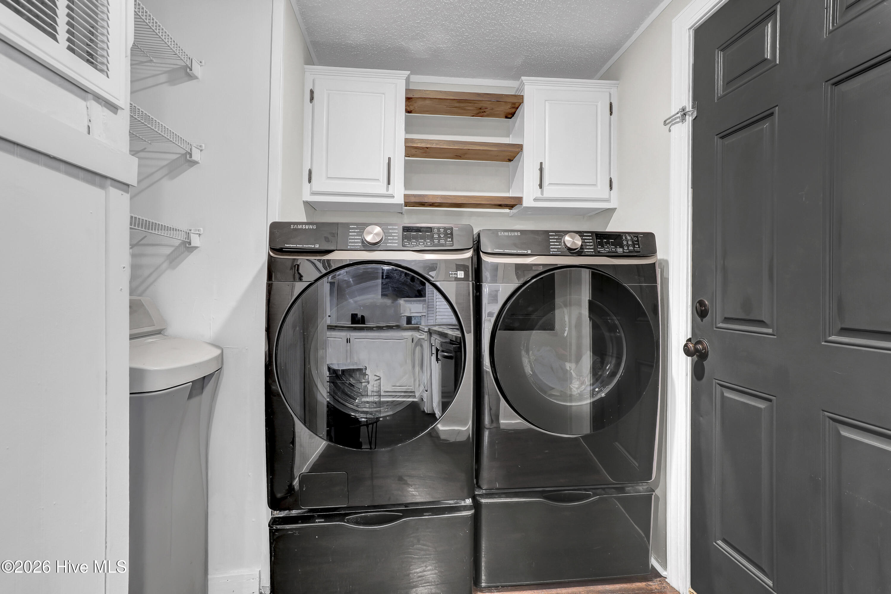 100558020 | Photo 28