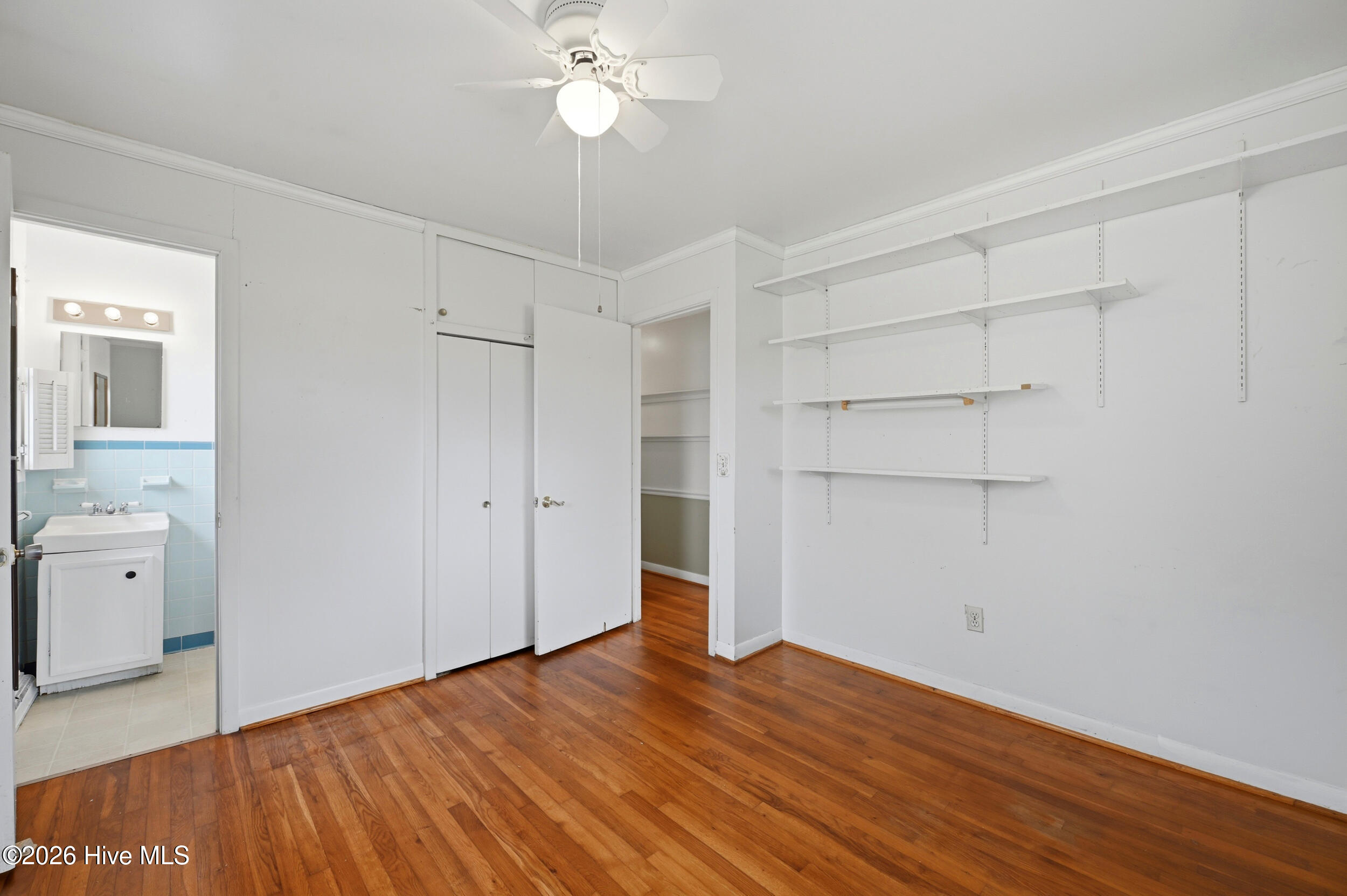 100562912 | Photo 19