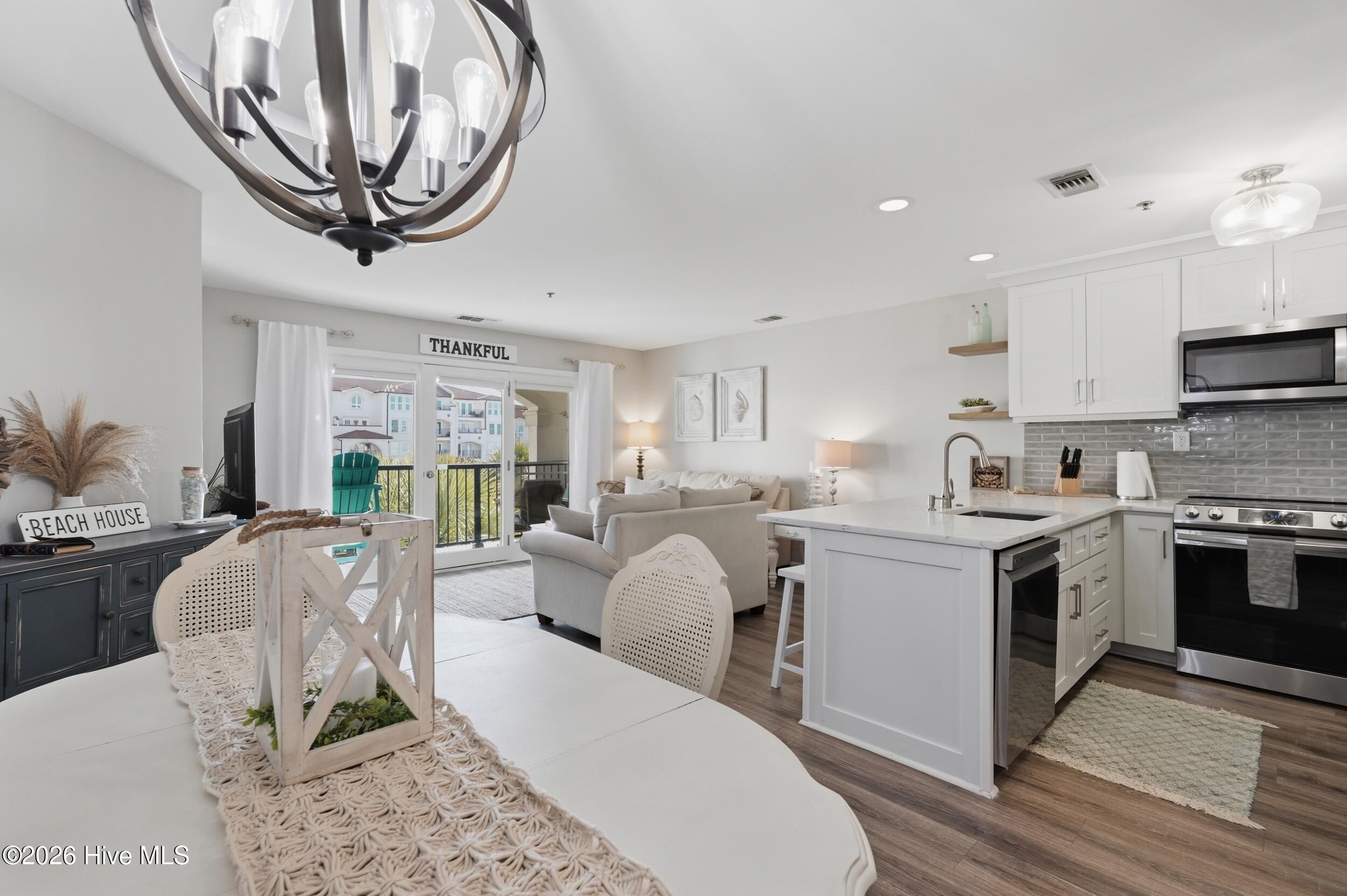 100560519 | Photo 20