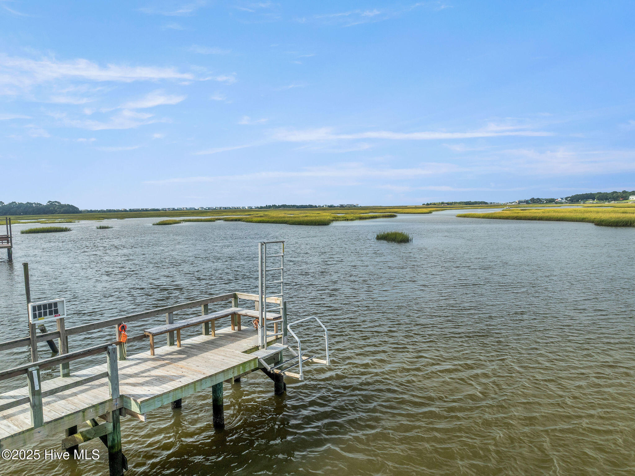 100488997 | Photo 92