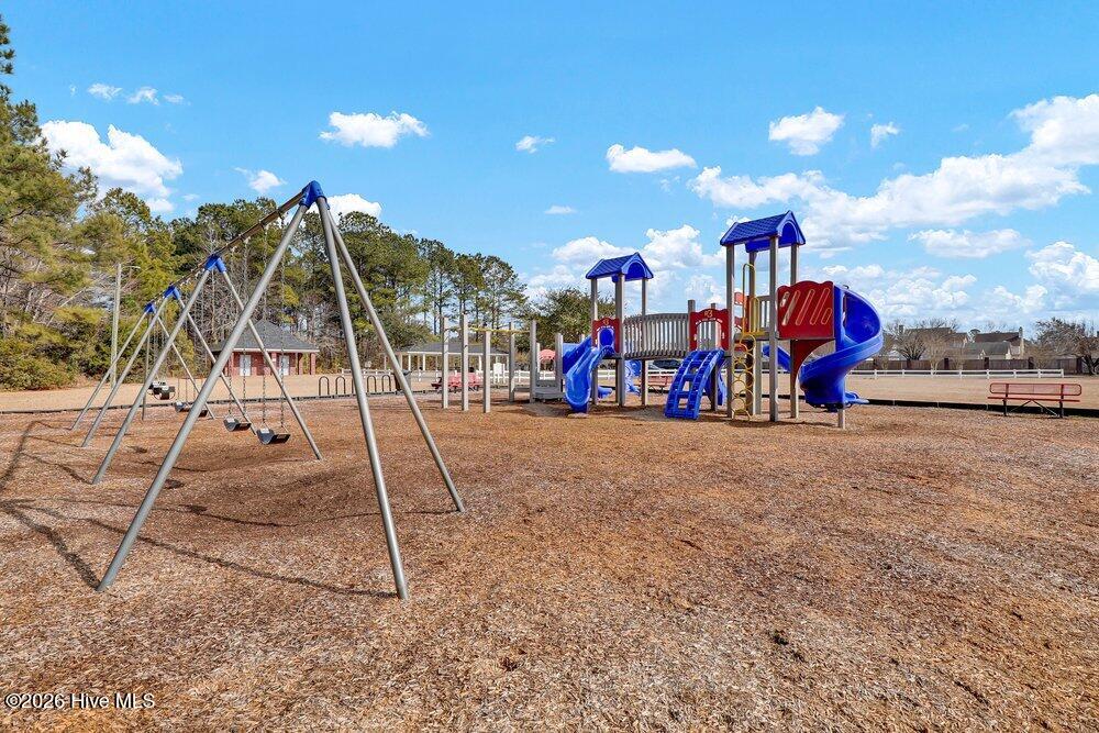 100565663 | Photo 55