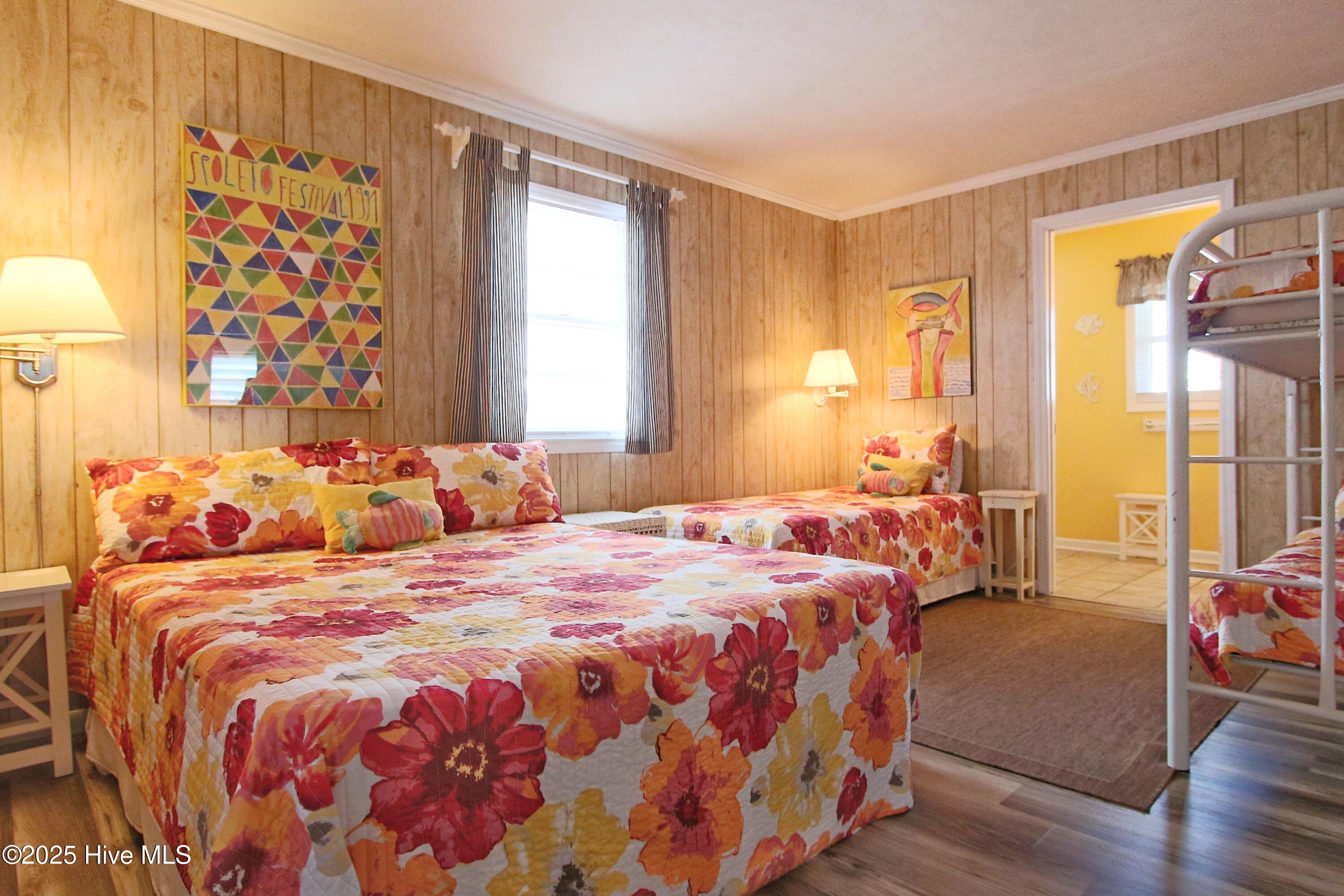 100503699 | Photo 34