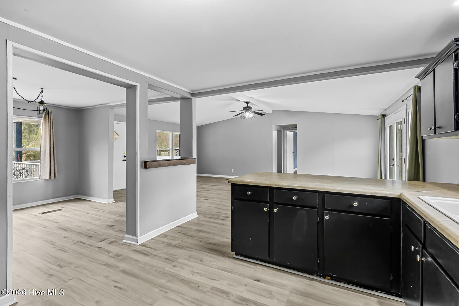 100556050 | Photo 18