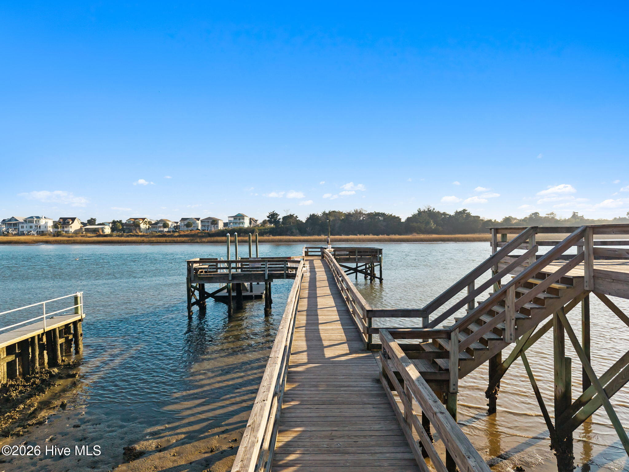 100567854 | Photo 37